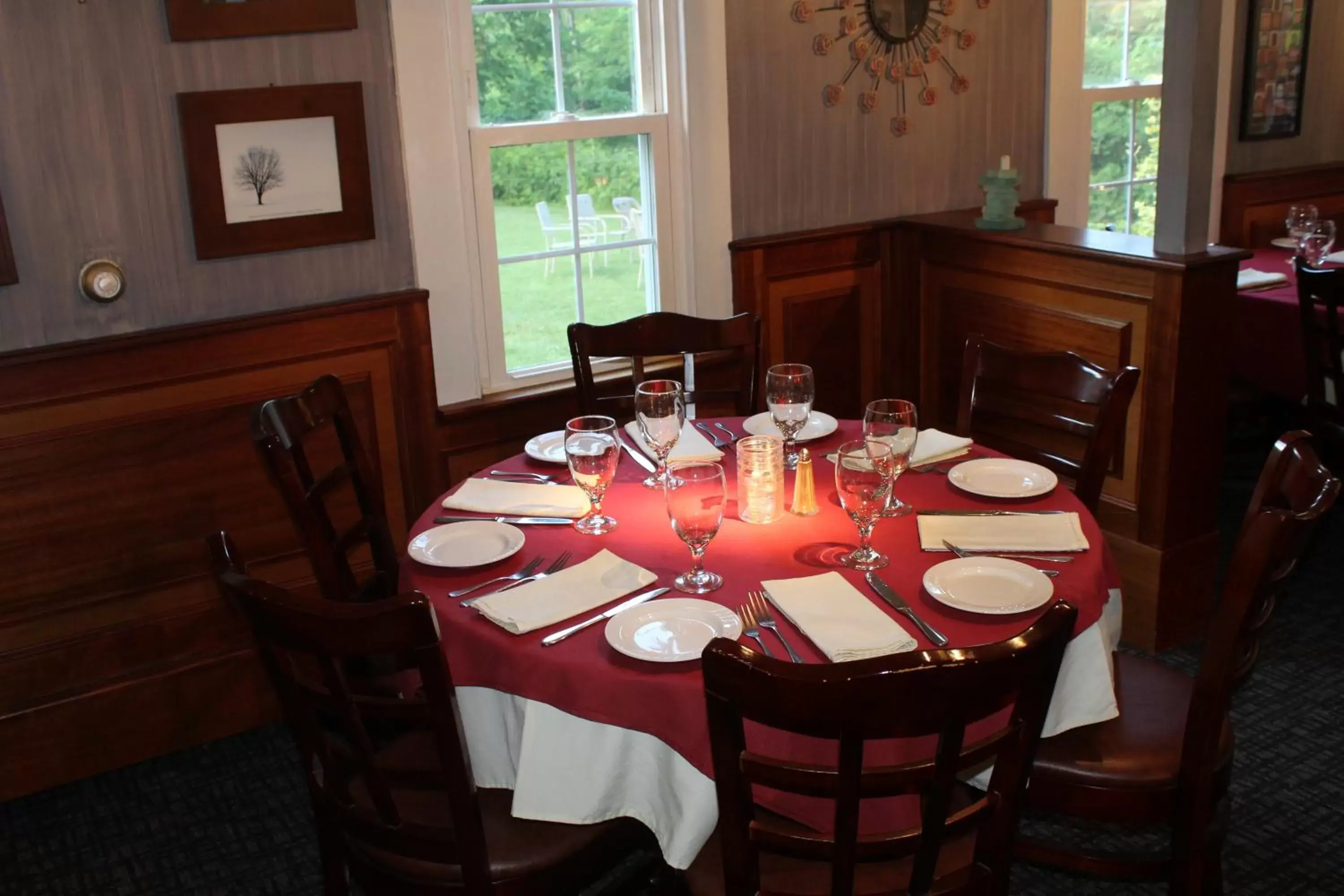 Restaurant/Places to Eat in Catskill Seasons Inn