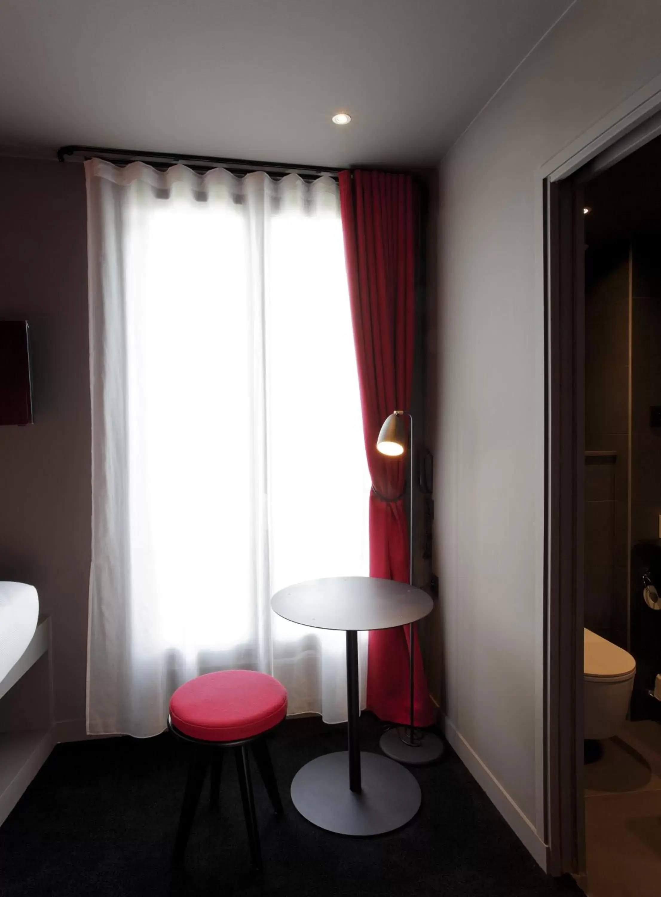 Standard Single Room - single occupancy in Hôtel Saint Marcel