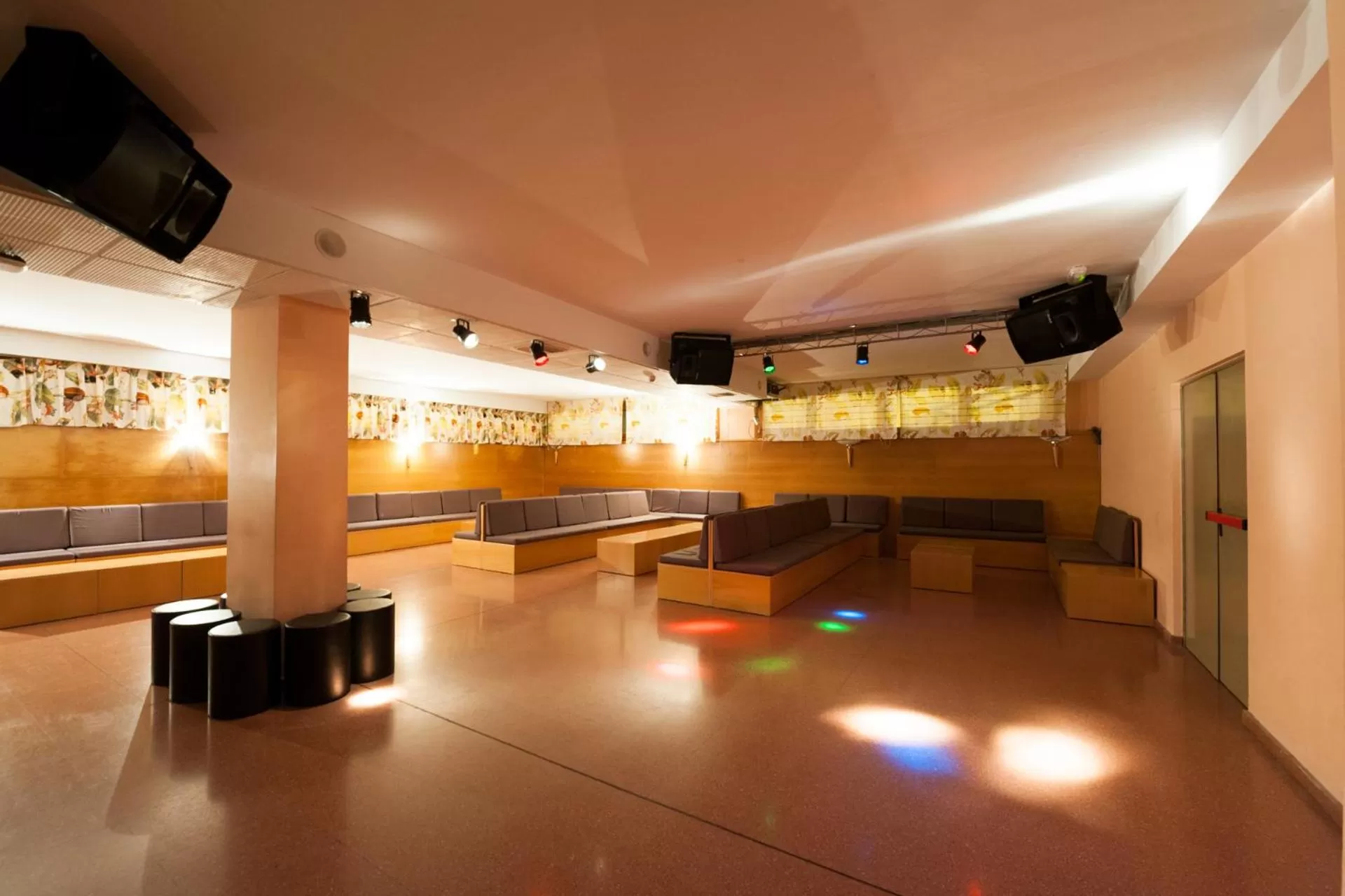 Evening entertainment in SOMMOS Hotel Benasque Spa