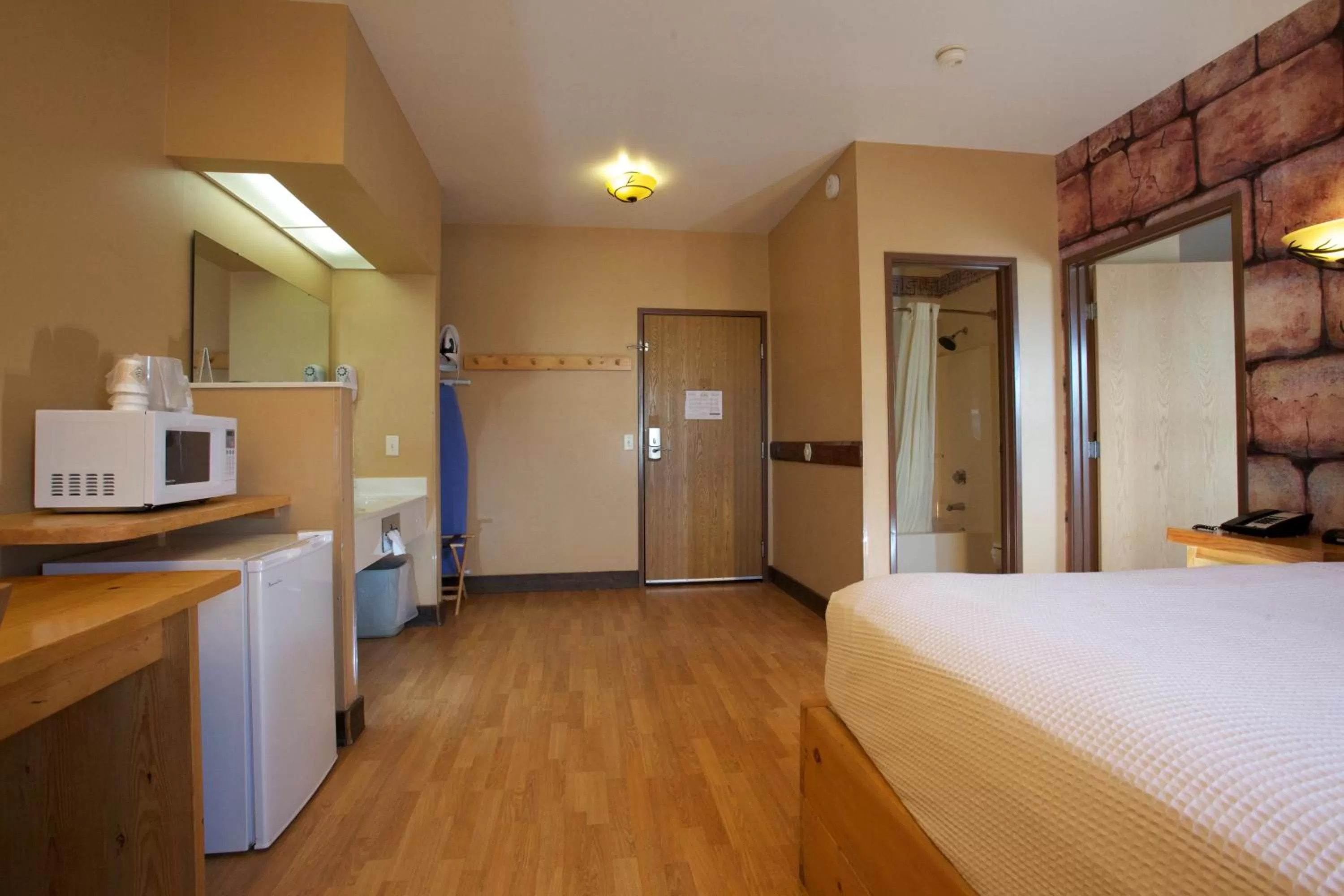 Bedroom, Bed in MT. OLYMPUS WATER PARK AND THEME PARK RESORT