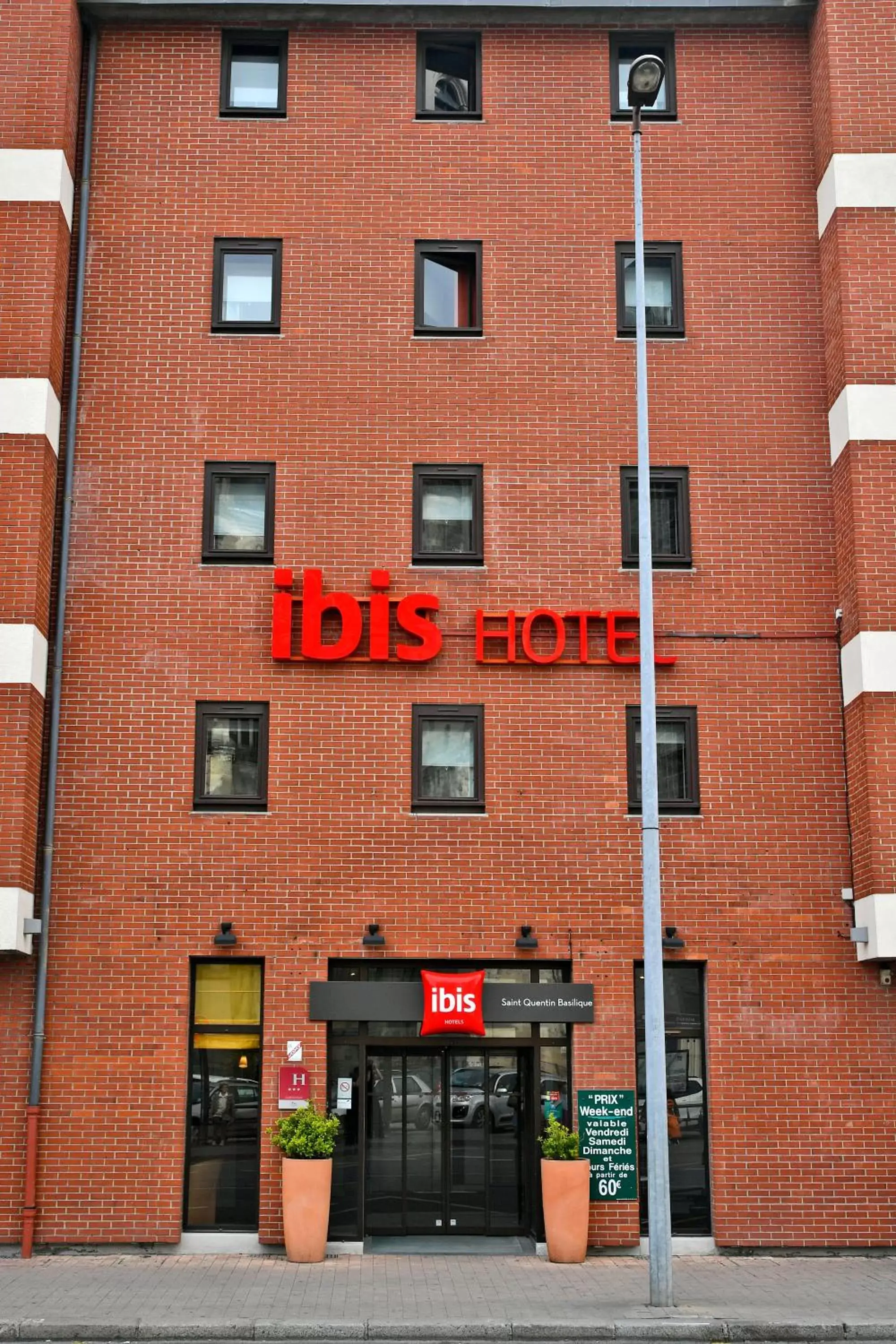 Property building in ibis Saint Quentin Basilique Property building in ibis Saint Quentin Basilique