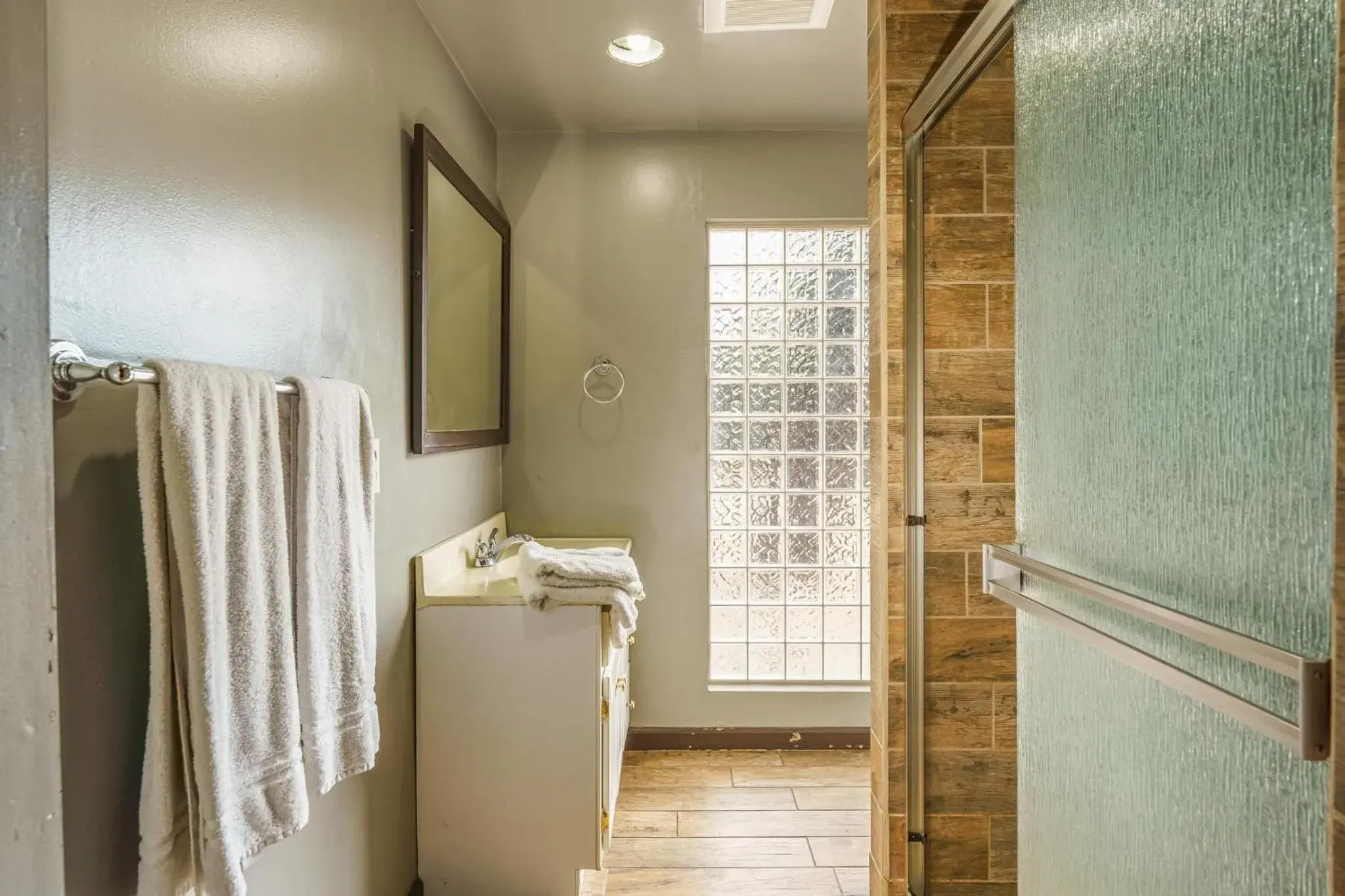 Bathroom in Mountain Trail Lodge and Vacation Rentals