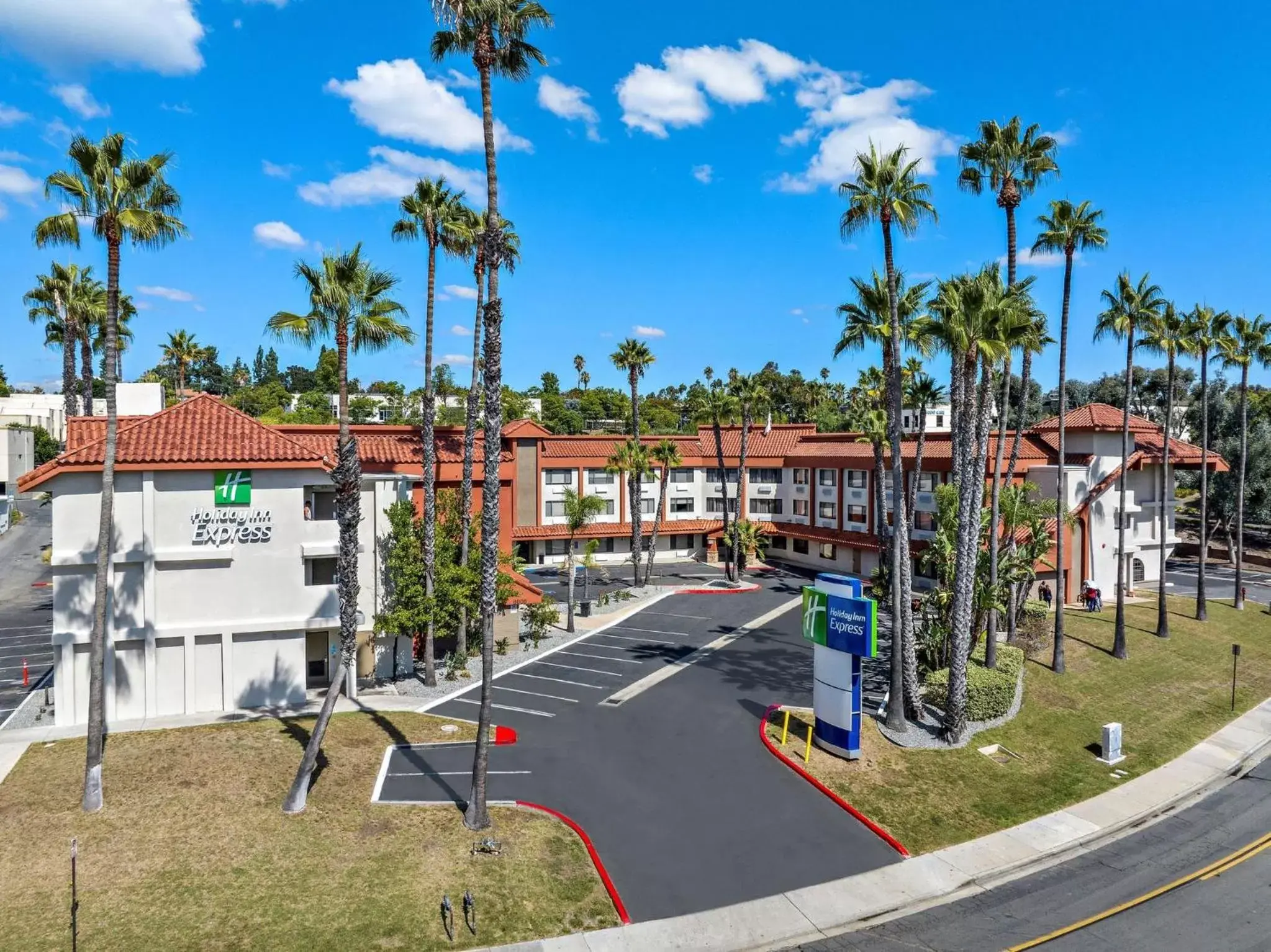 Property building in Holiday Inn Express San Diego - La Mesa, an IHG Hotel