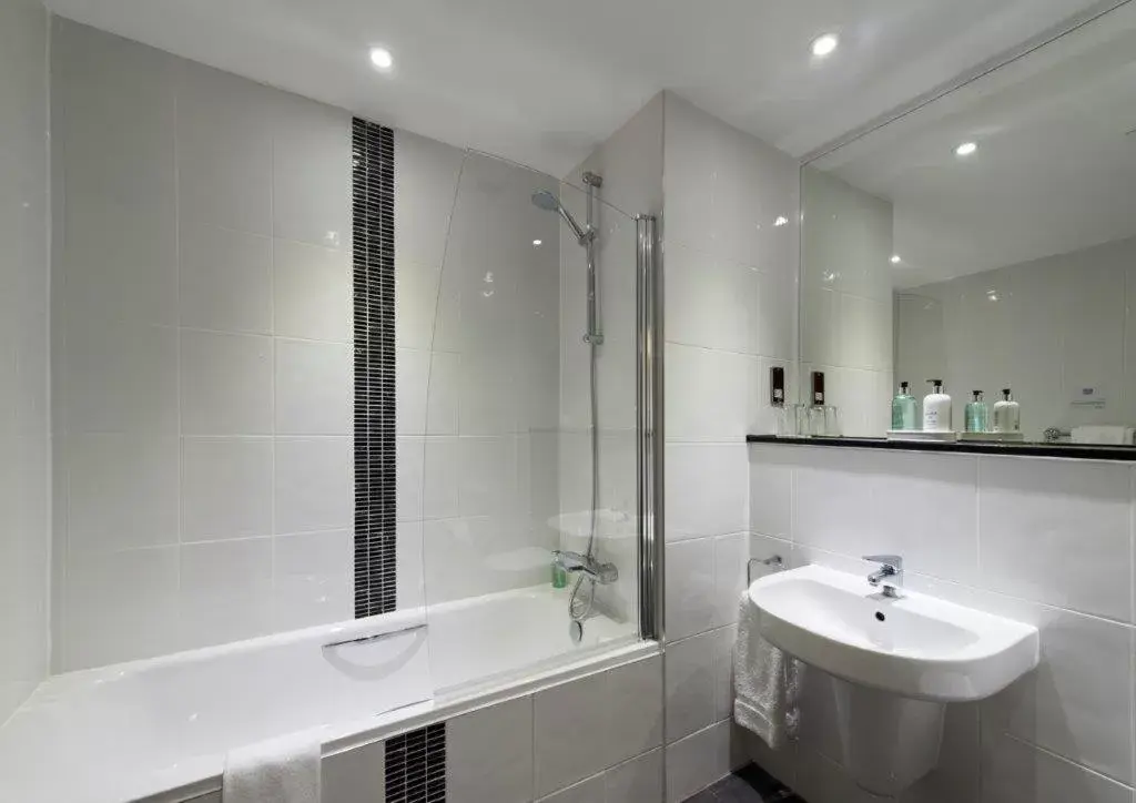 Bathroom in New Lanark Mill Hotel