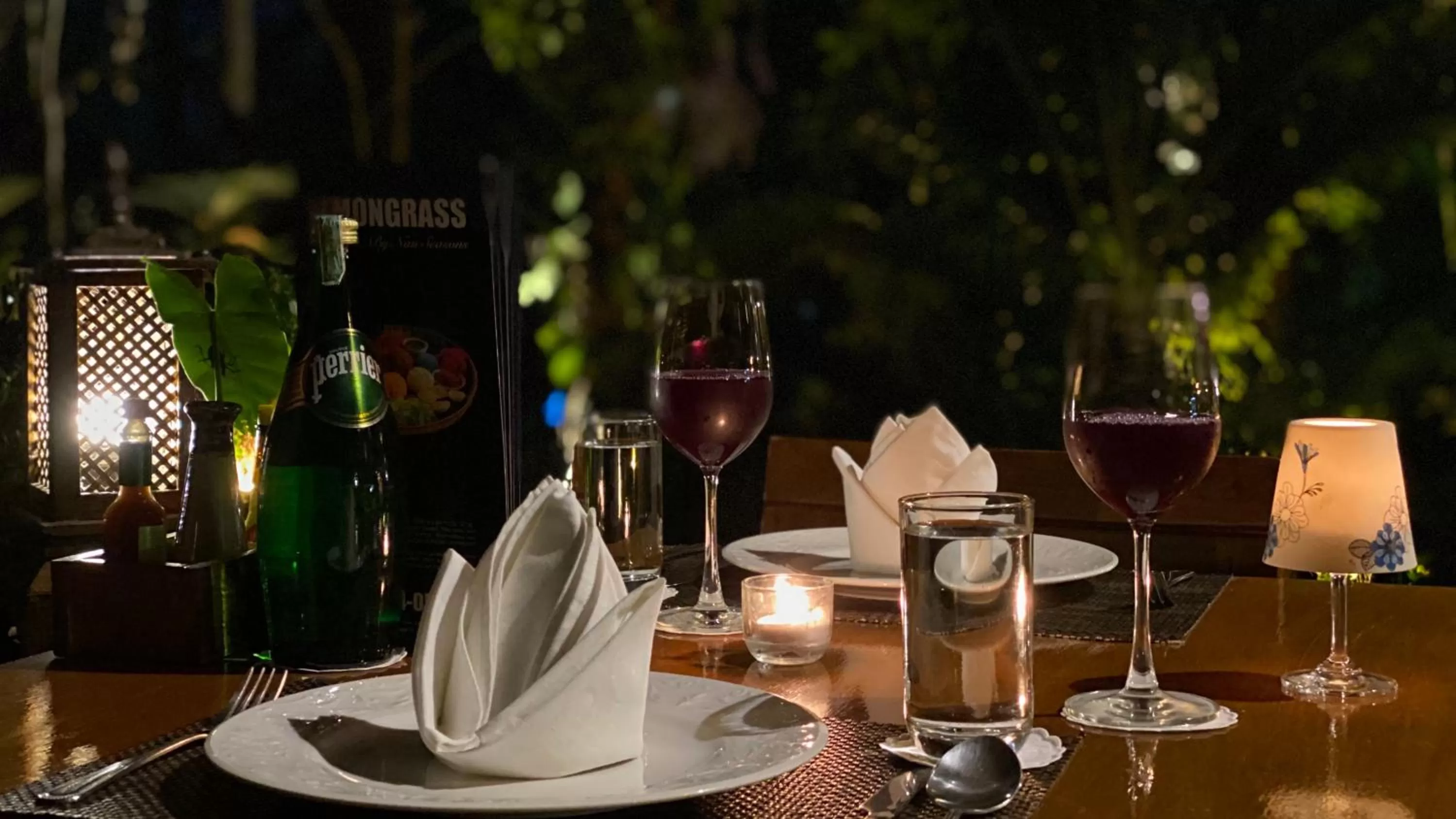 Restaurant/places to eat in Nan Seasons Boutique Resort