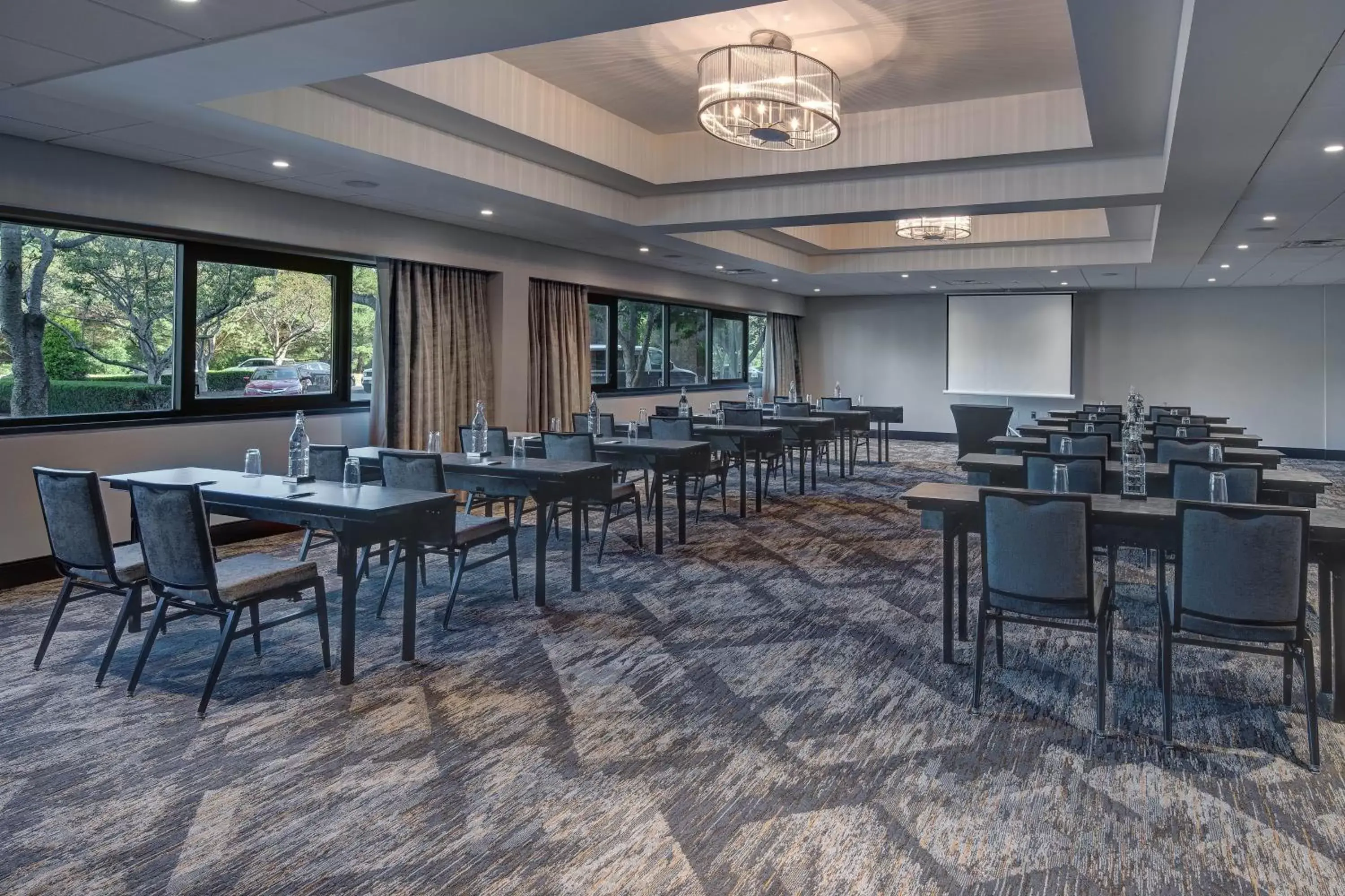 Meeting/conference room in Sheraton Eatontown Hotel