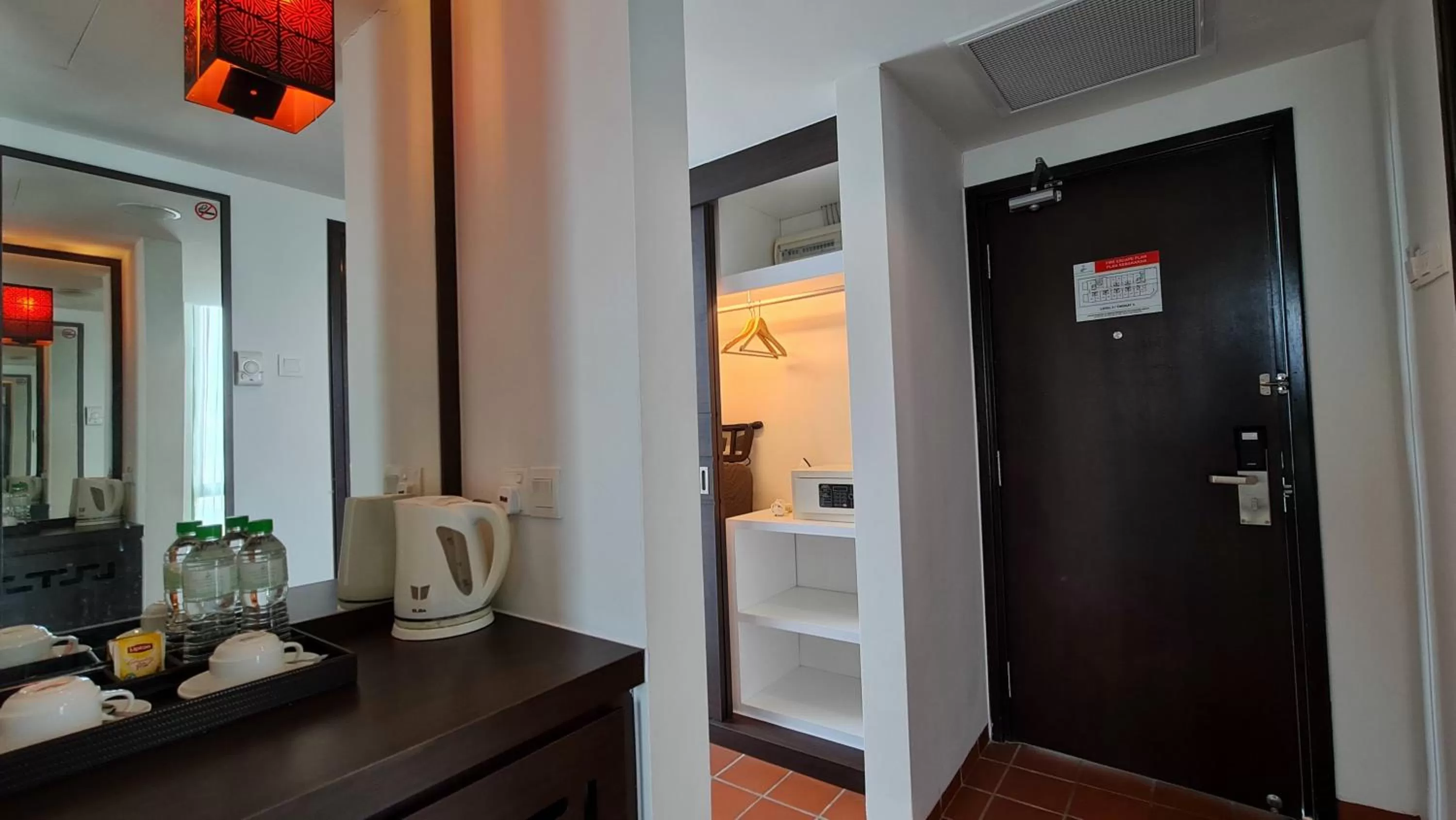 Coffee/tea facilities in Swan Garden Hotel