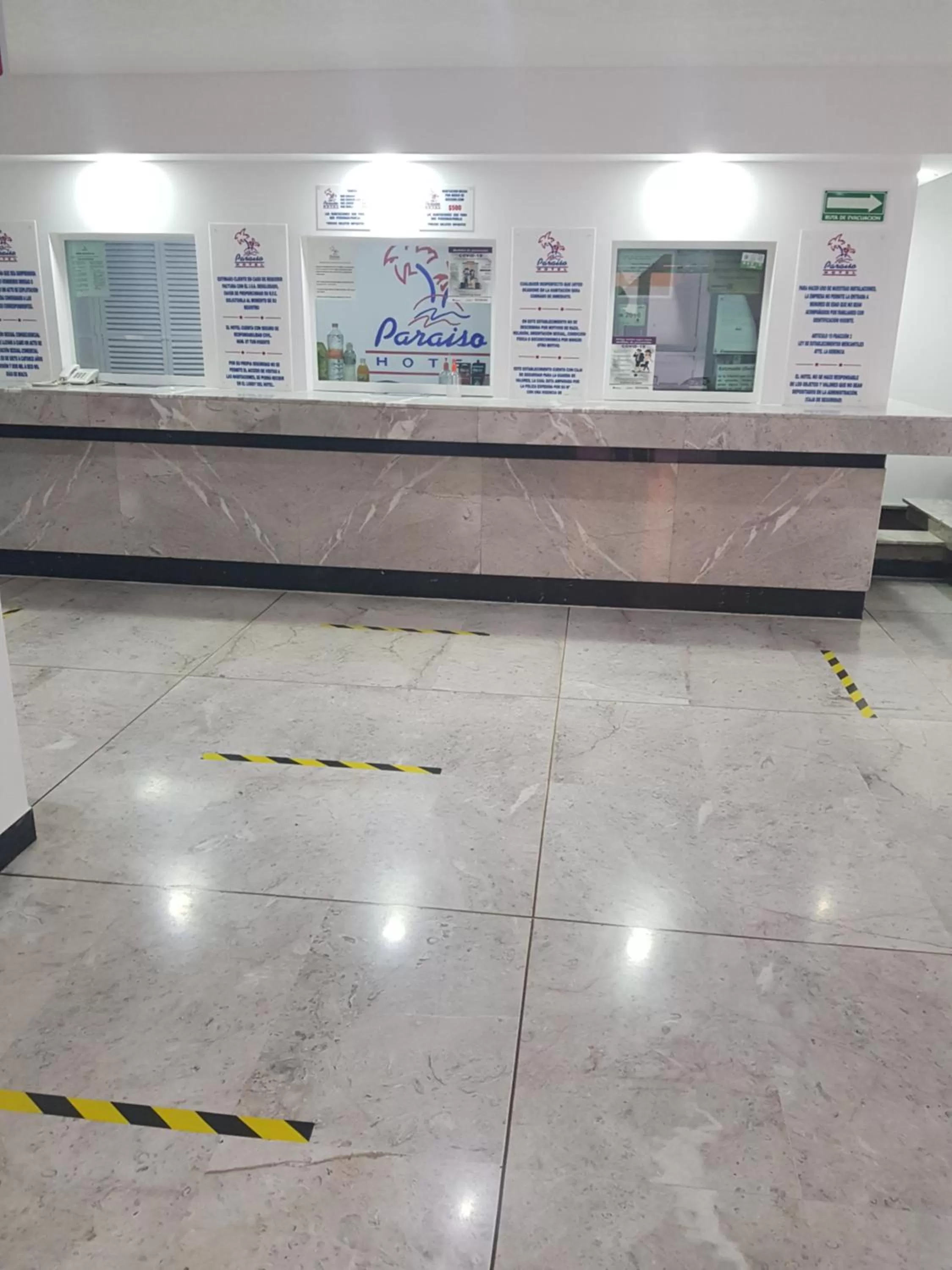 Lobby/Reception in Hotel Paraiso