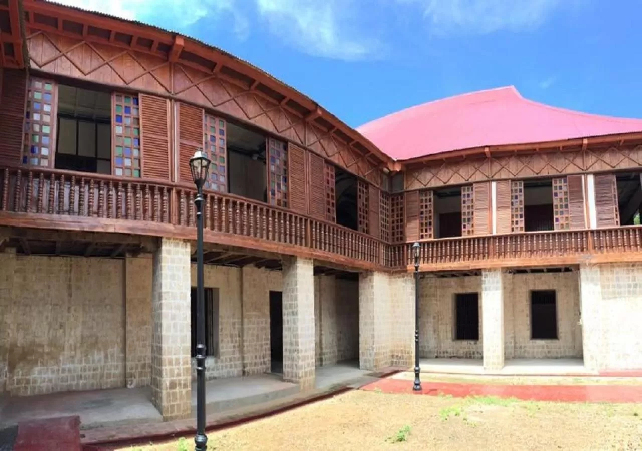 Nearby landmark in Zosimo's Inn