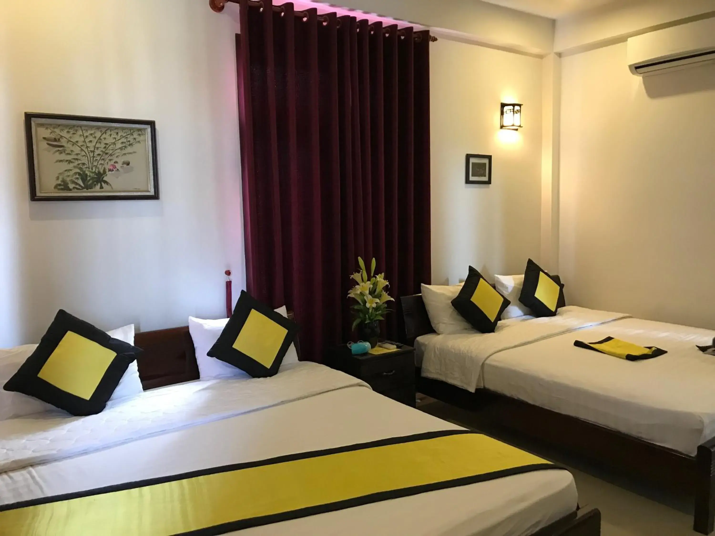 Bed in Quynh Chau Homestay Hội An