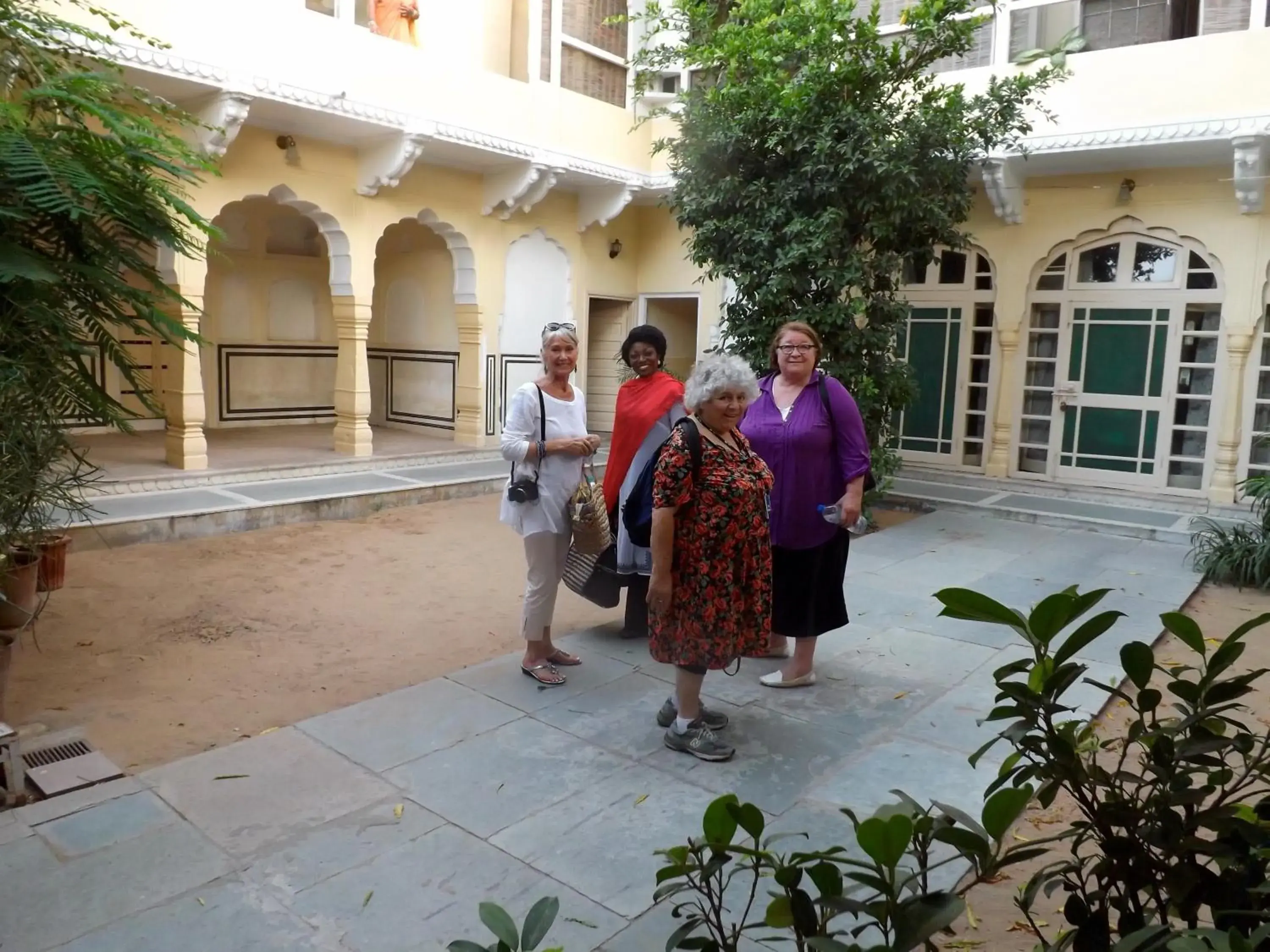 Facade/entrance in Khatu Haveli