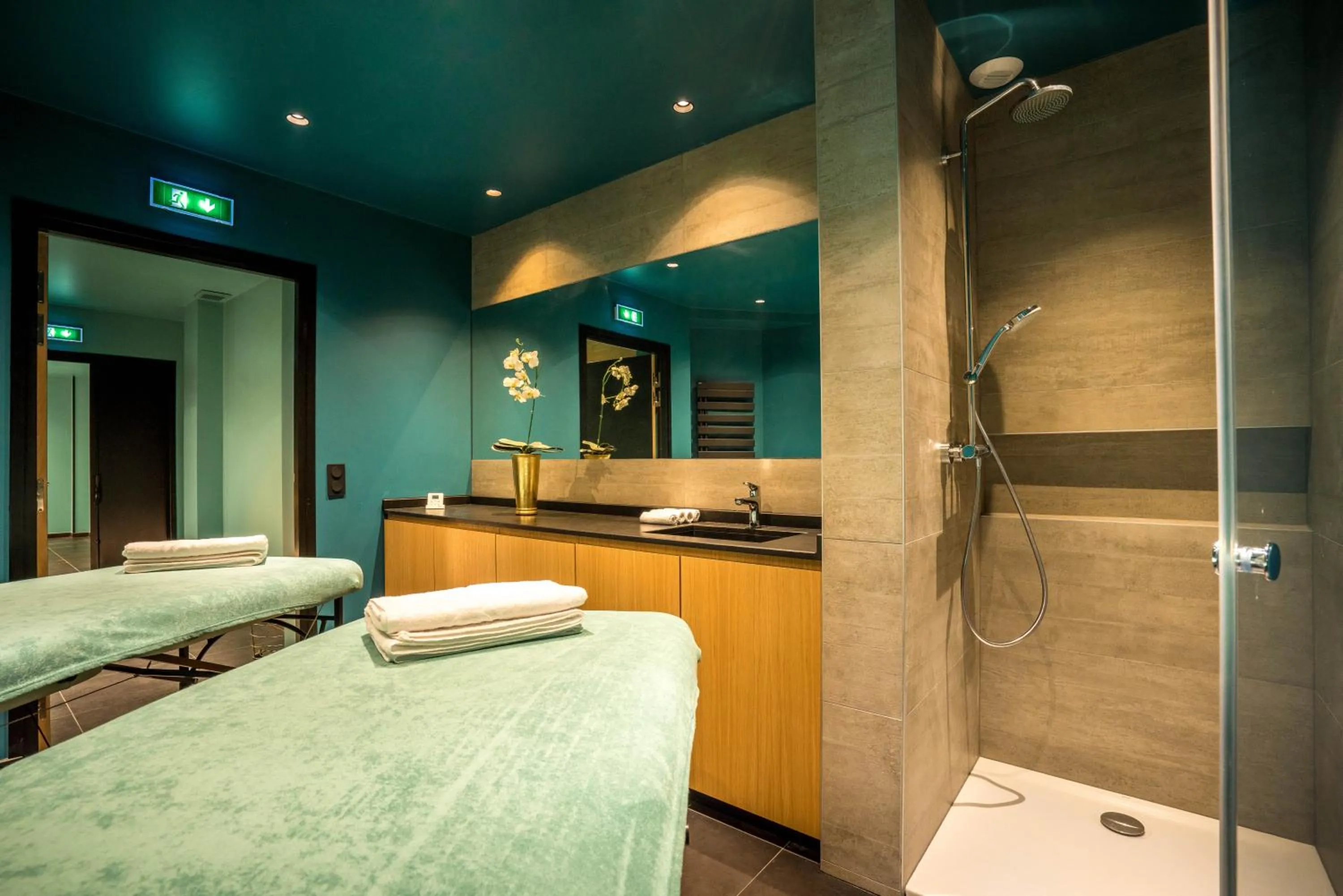 Massage, Bed in Best Western Plus Hostellerie Du Vallon