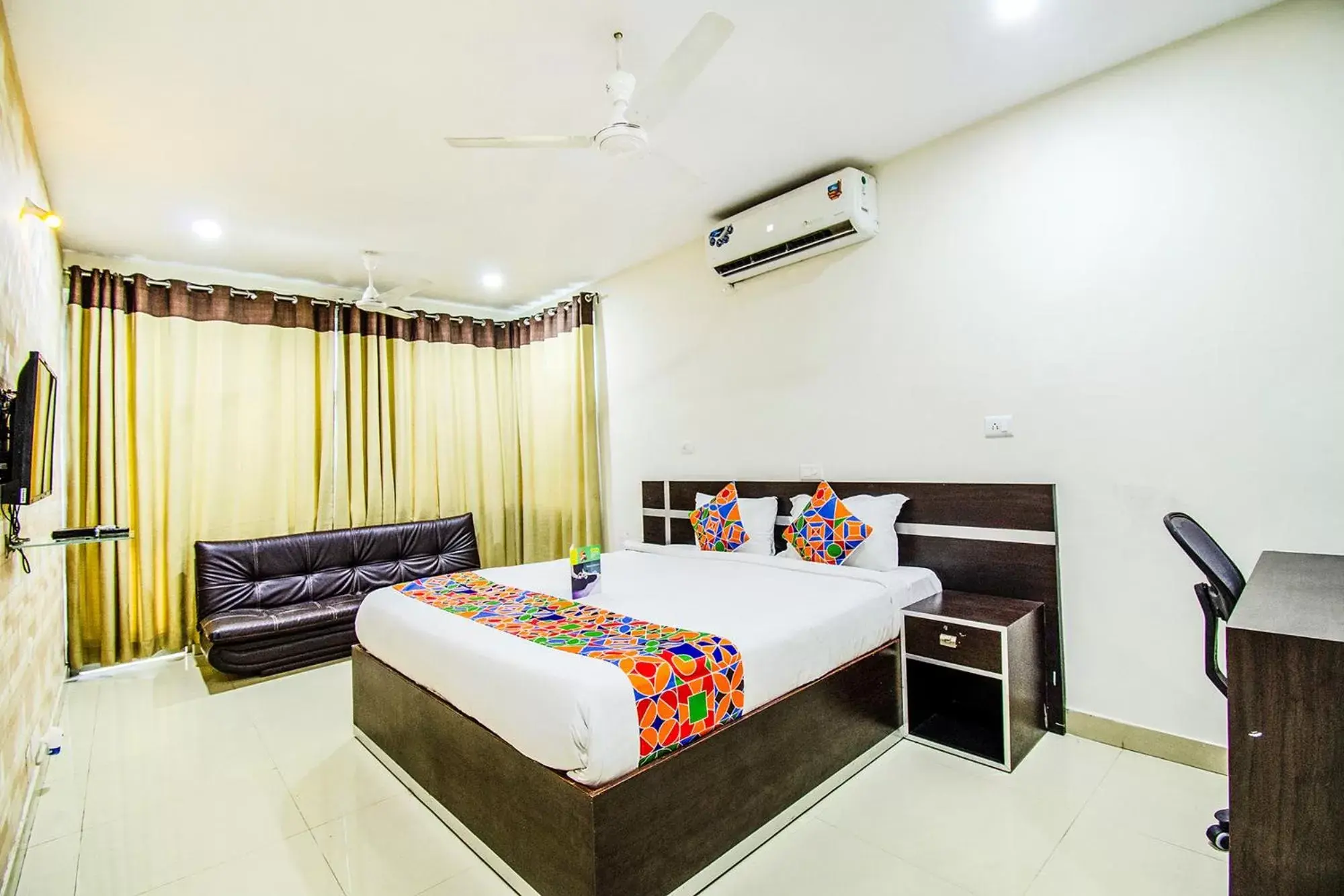 Bed in FabHotel Pride Inn - Nr TCS Deccan Park, Hitech City Bed in FabHotel Pride Inn - Nr TCS Deccan Park, Hitech City