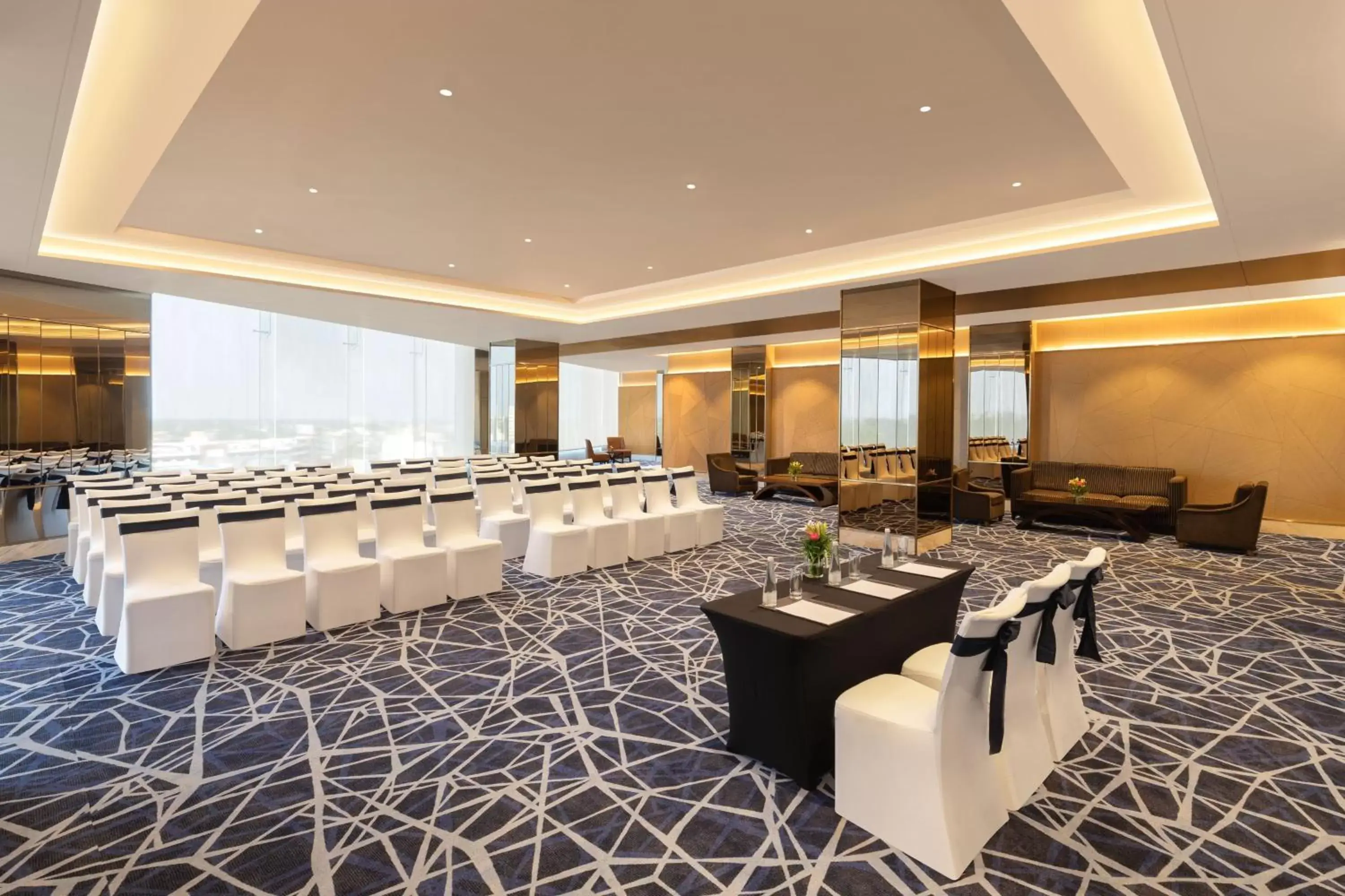 Meeting/conference room in Courtyard by Marriott Bhopal