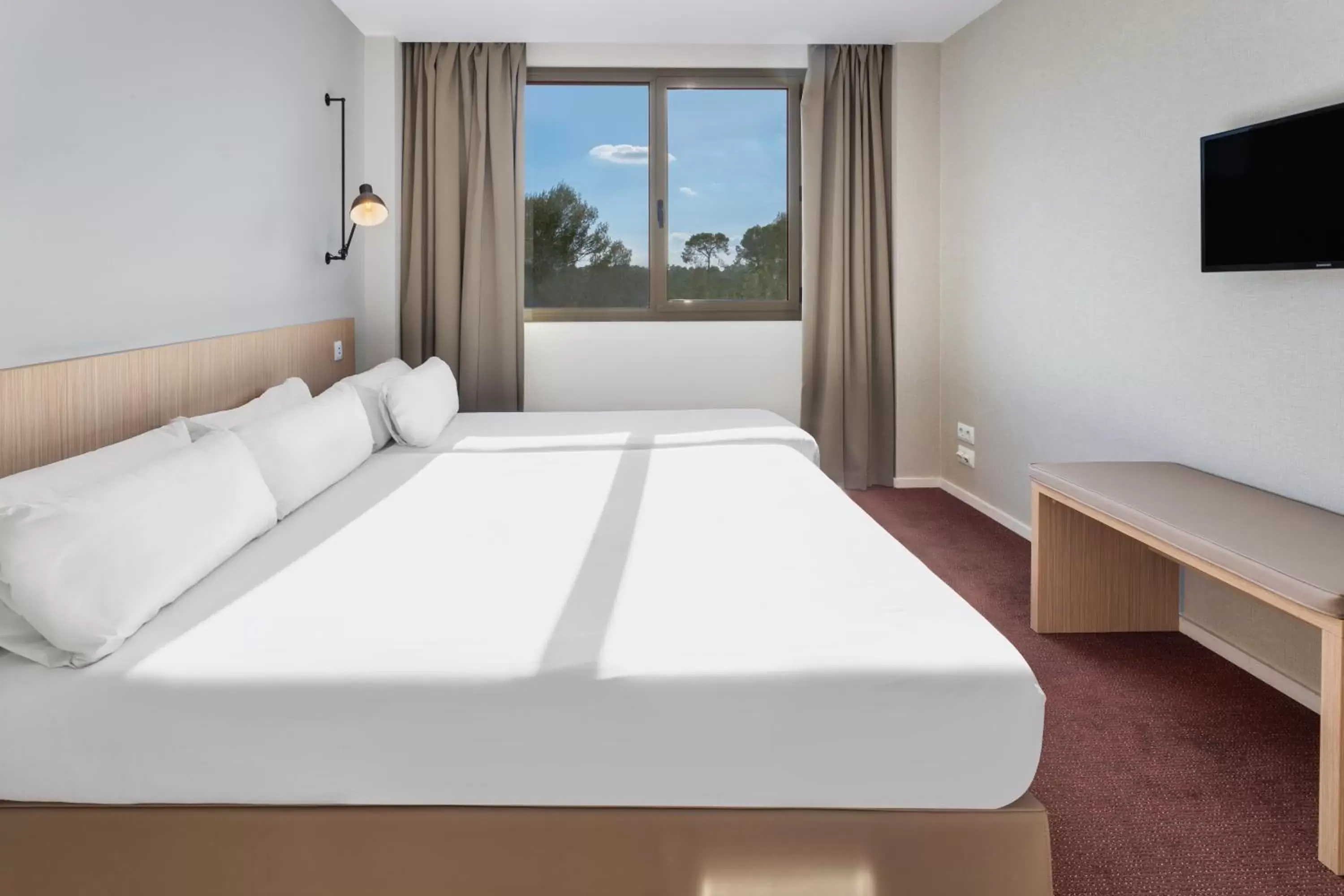 Bed in B&B HOTEL Barcelona Sant Cugat