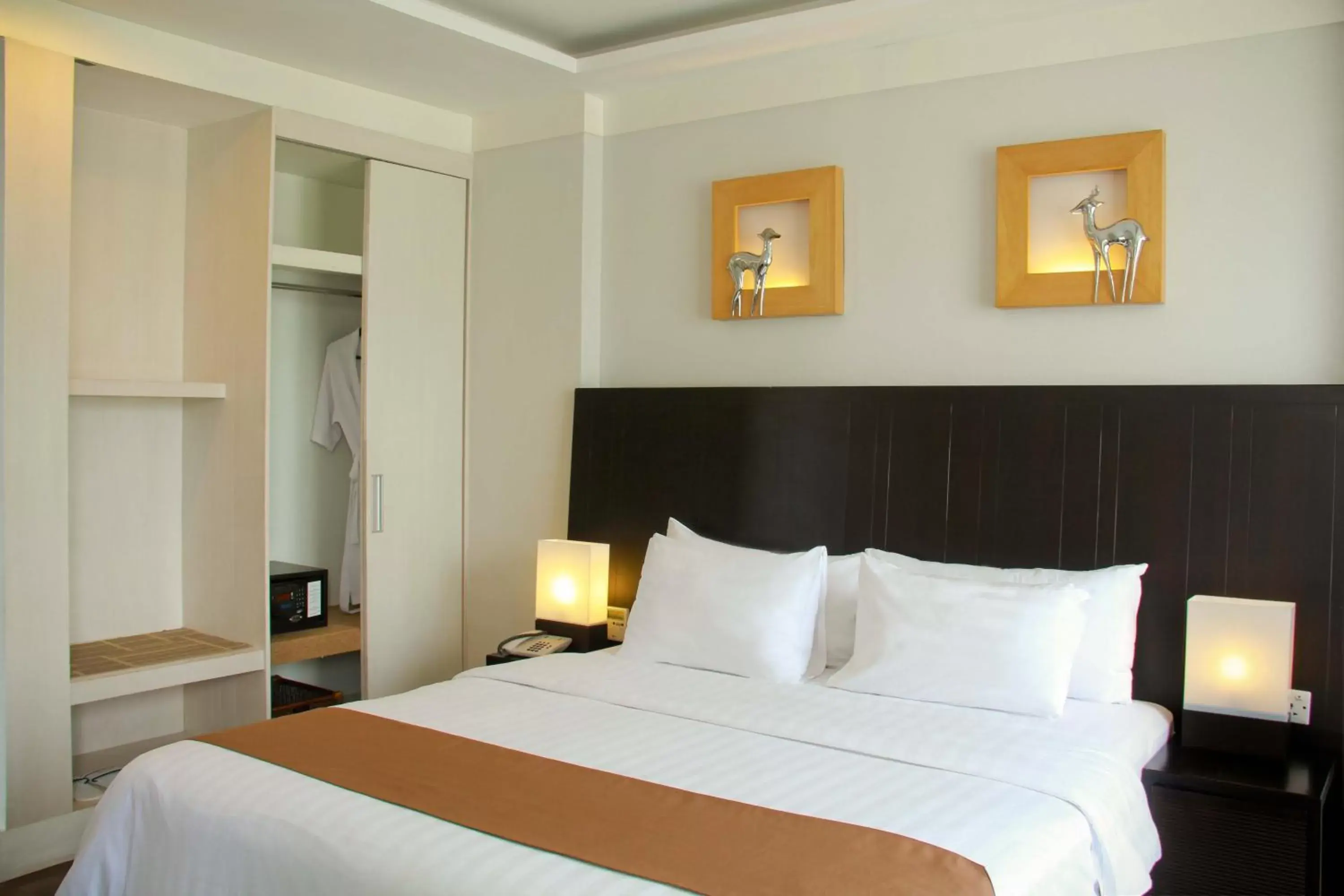 Bed in ASTON Bogor Hotel and Resort