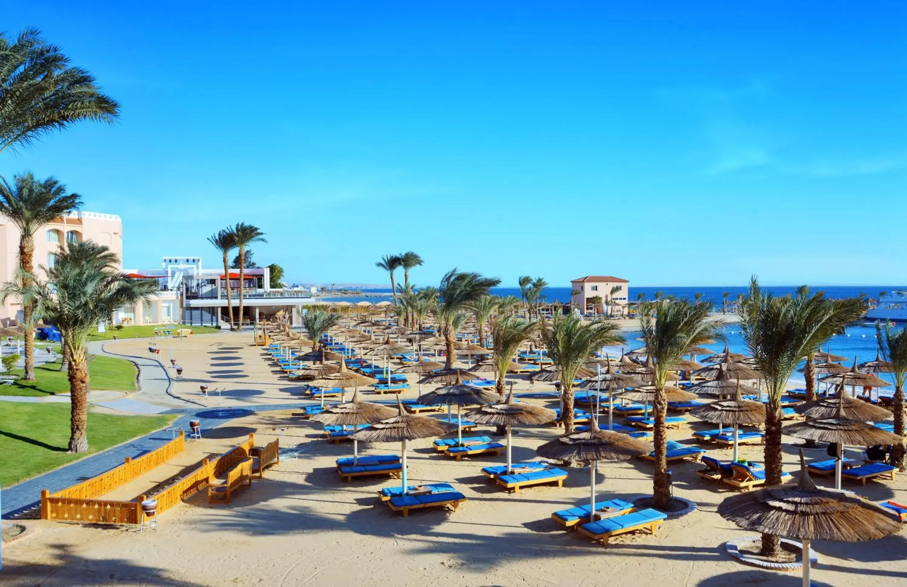 Beach in Beach Albatros Resort - Hurghada