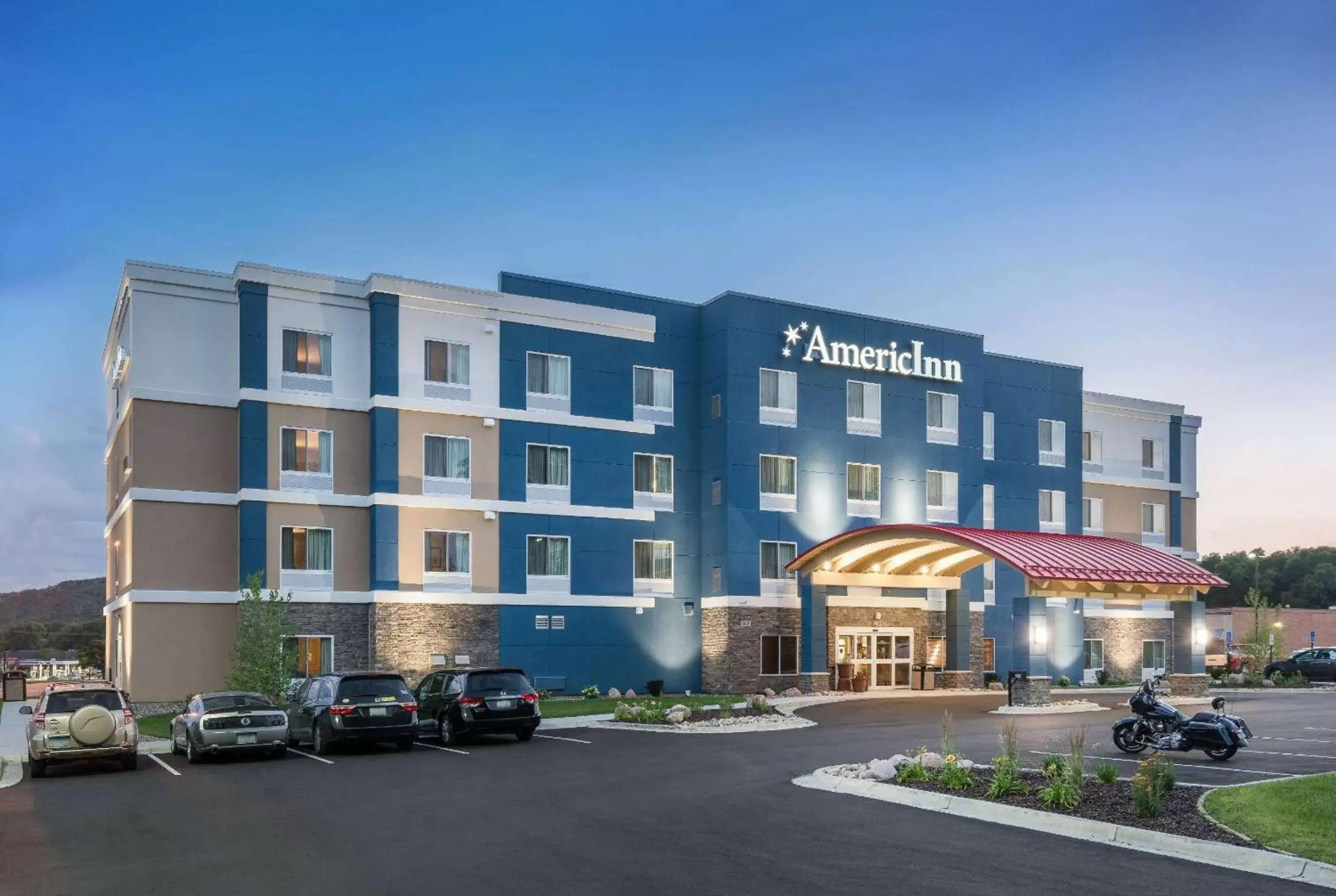 Property building in AmericInn by Wyndham Winona Property building in AmericInn by Wyndham Winona