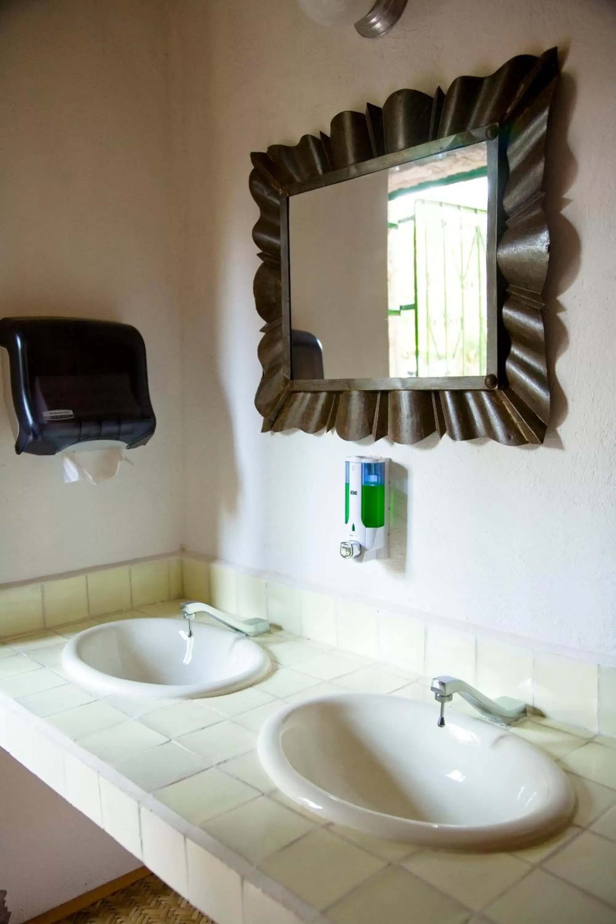 Bathroom in Hotel Rancho San Cayetano