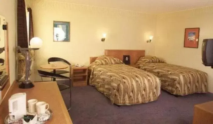 Bedroom, Bed in The Aviator Hotel