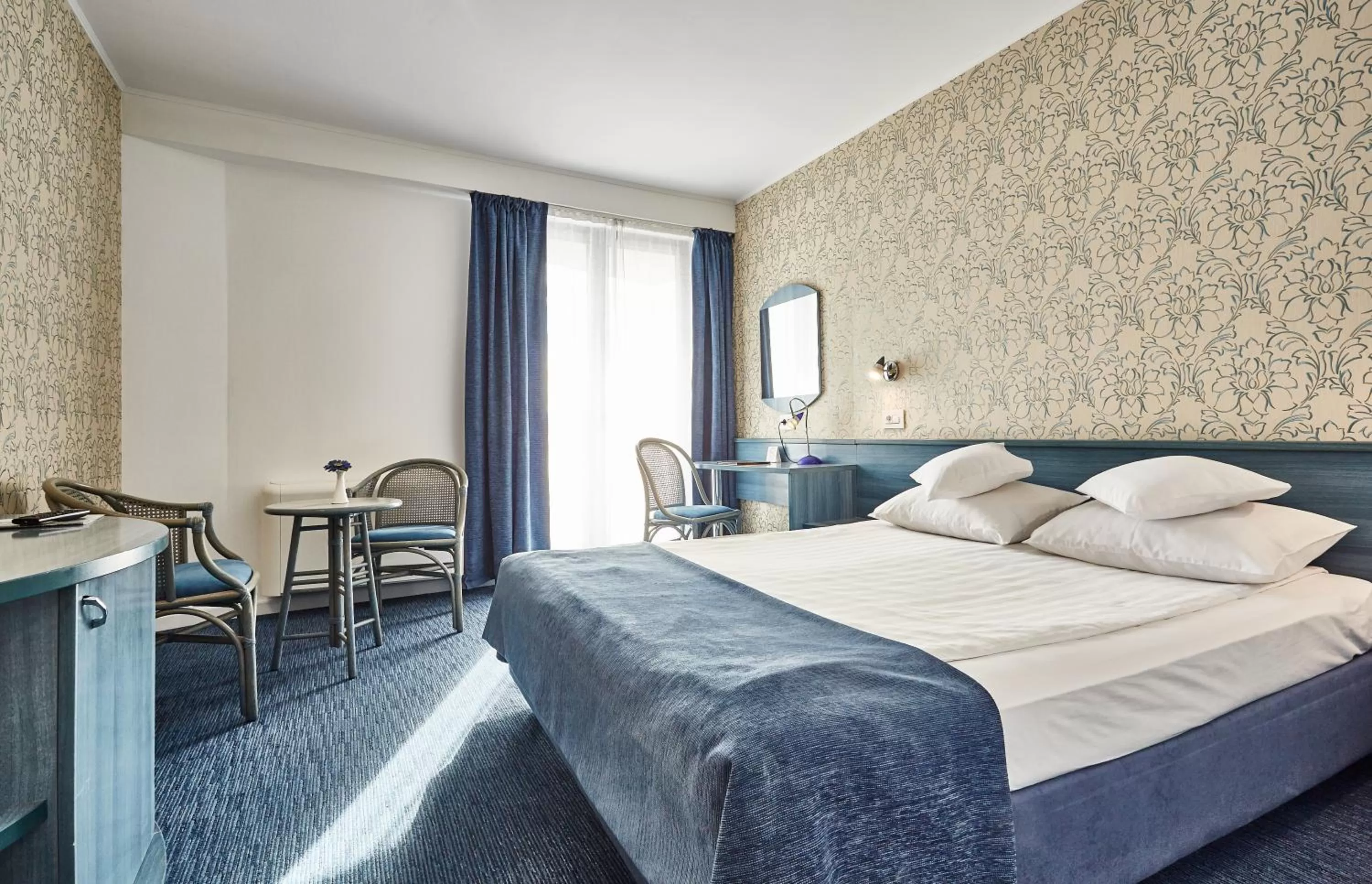 Bed in Continental Forum Tirgu Mures