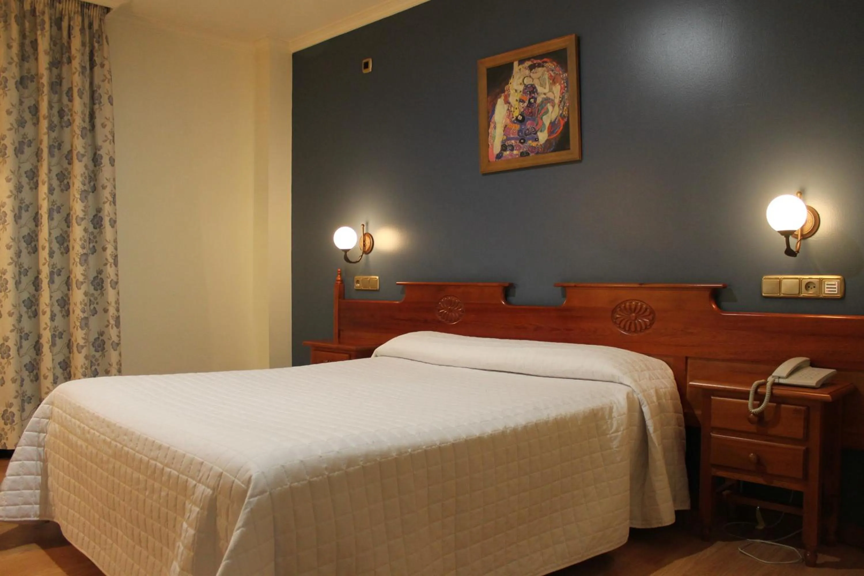 Bedroom, Bed in Hotel El Castillo