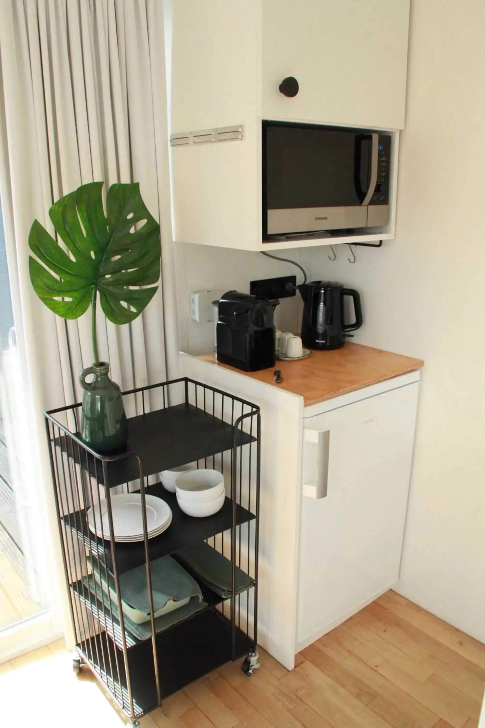 Coffee/tea facilities, Kitchen/Kitchenette in Houseboat Studio Sooki
