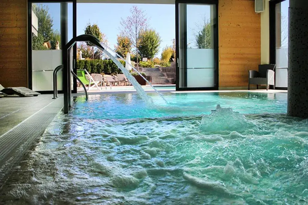 Swimming Pool in Garden Relais