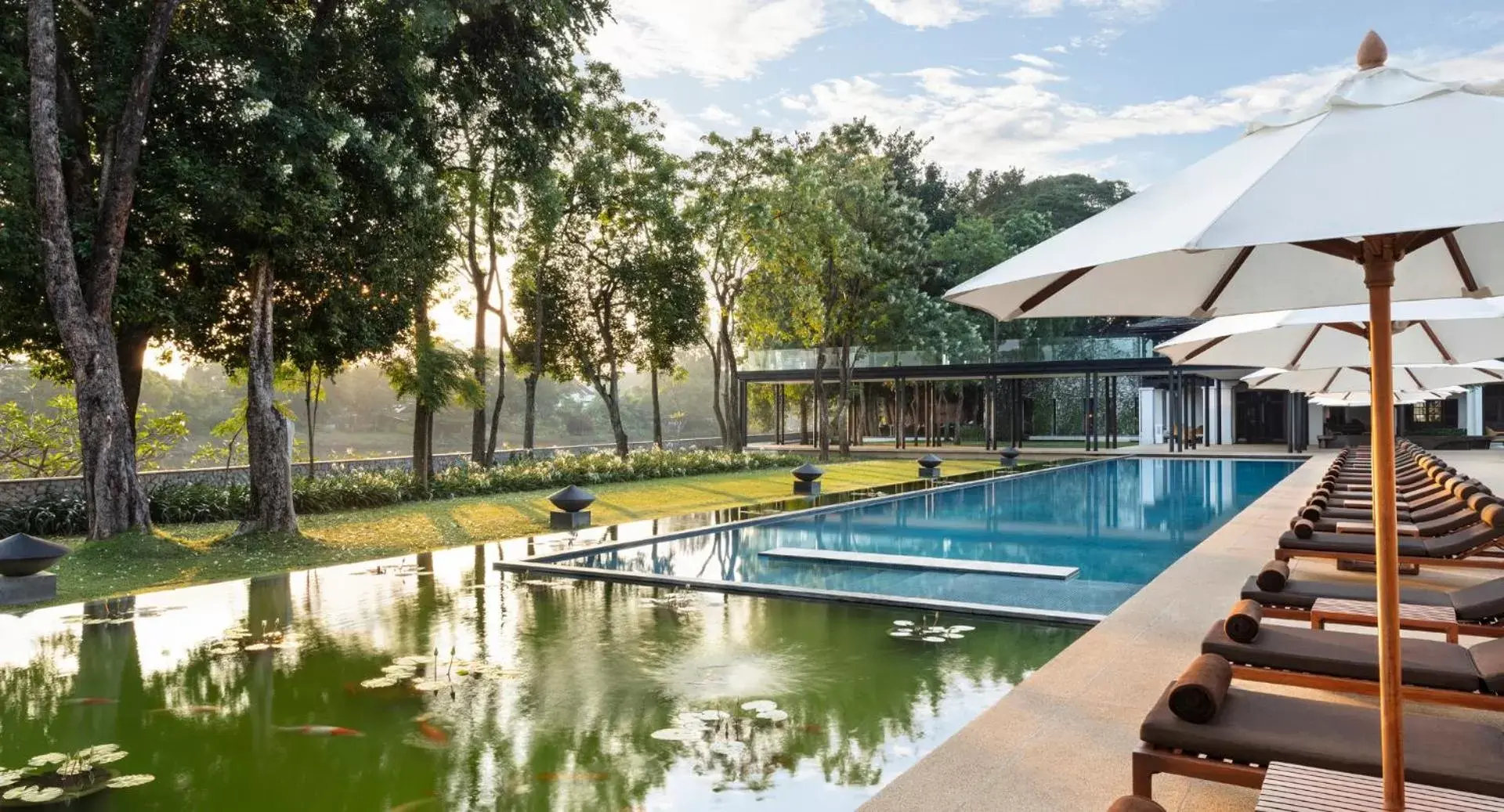 Swimming Pool in Anantara Chiang Mai Resort