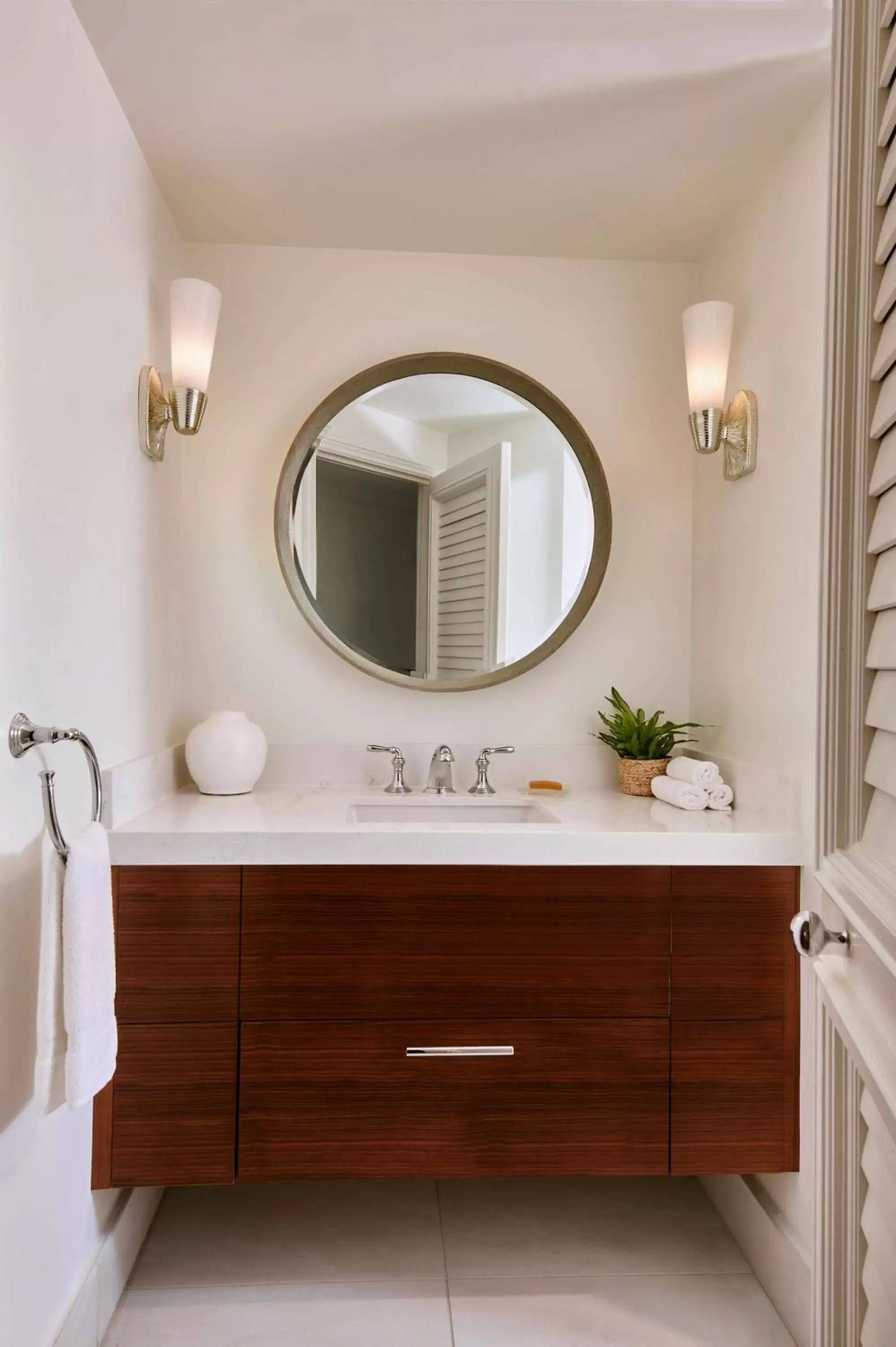 Bathroom in Grand Wailea Resort Hotel & Spa, A Waldorf Astoria Resort