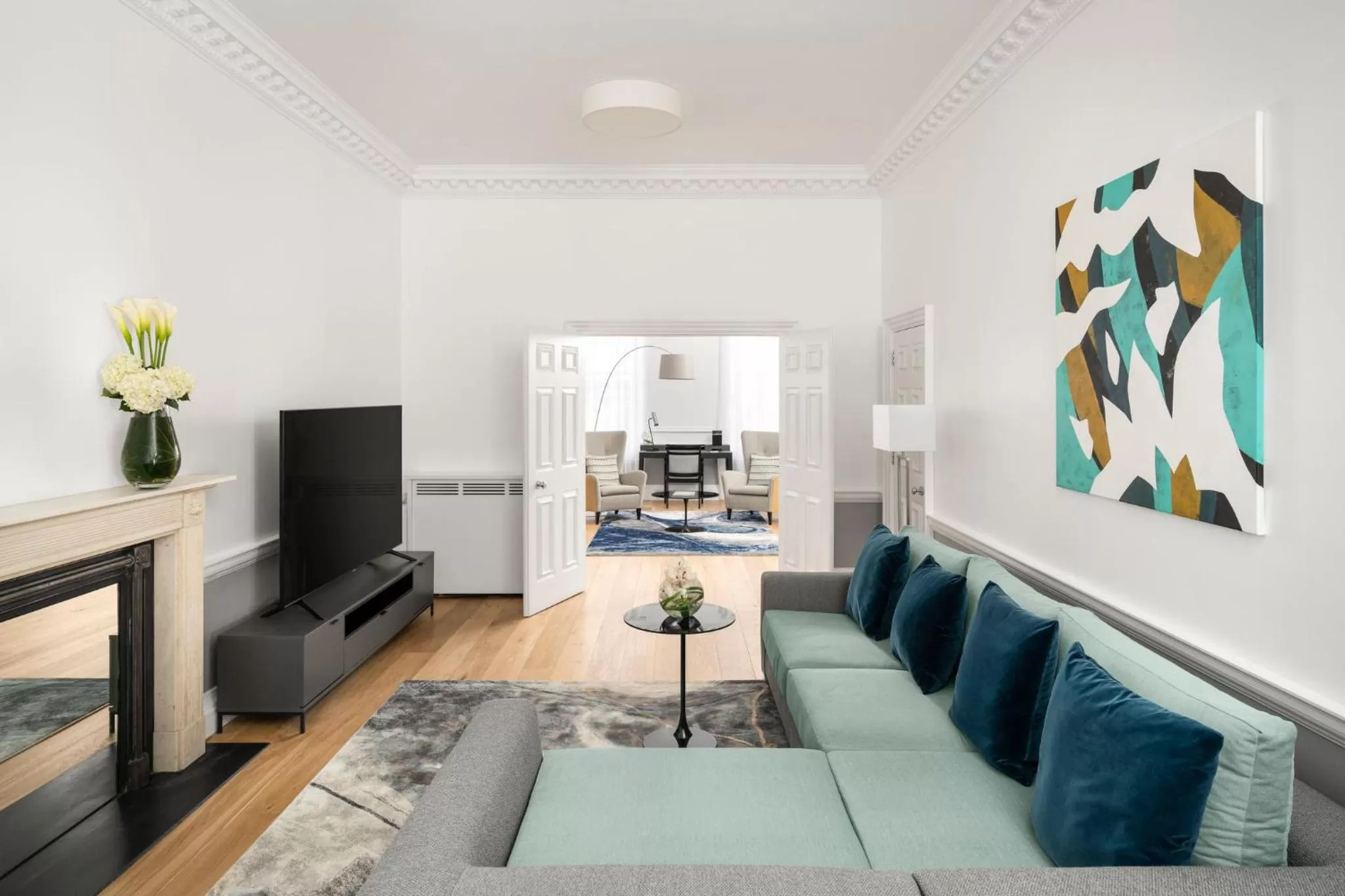 Photo of the whole room in COMO Metropolitan London