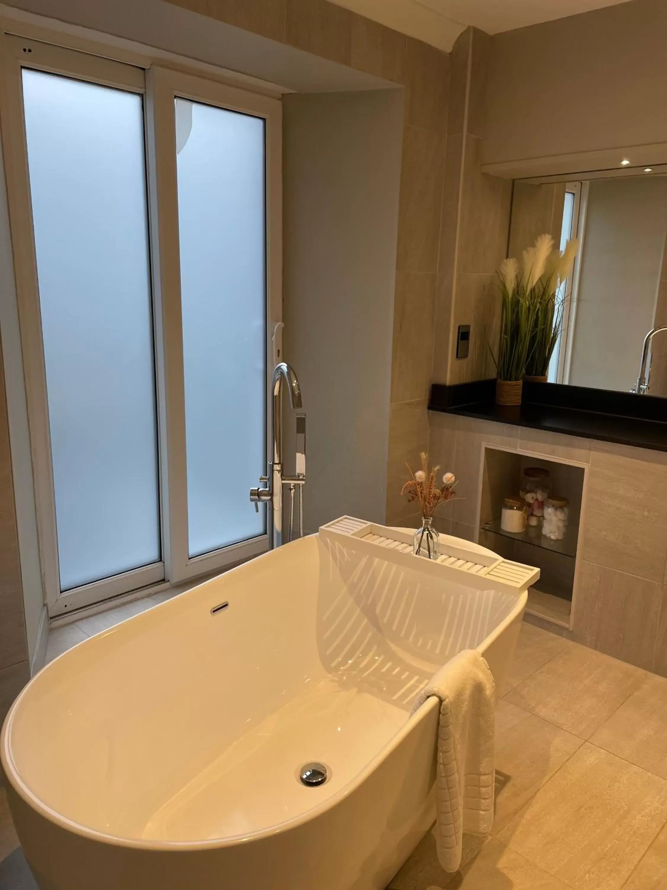 Bath, Bathroom in The Ro Hotel Windermere