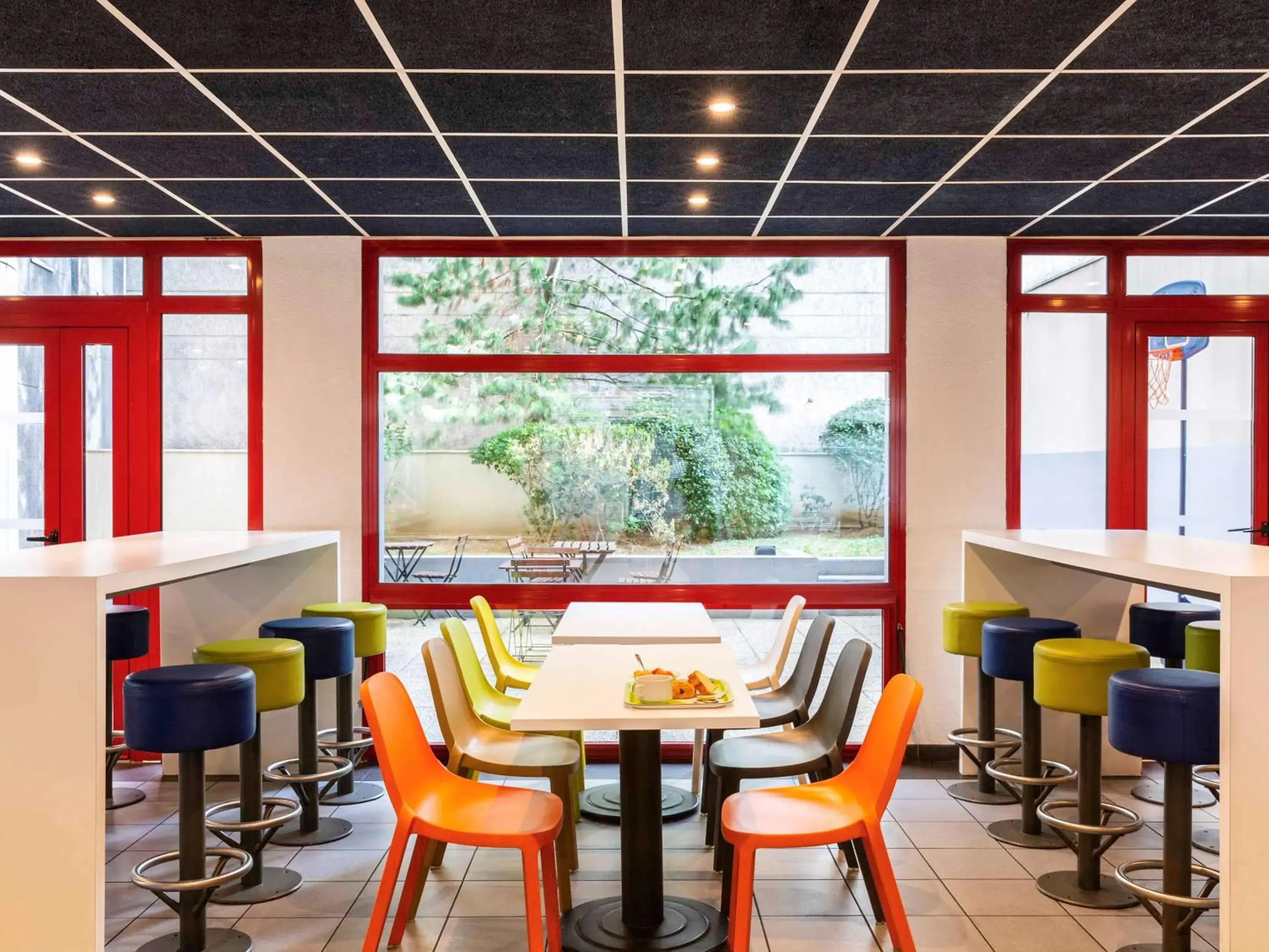 Restaurant/places to eat, Lounge/Bar in ibis budget Paris Porte d Italie Est