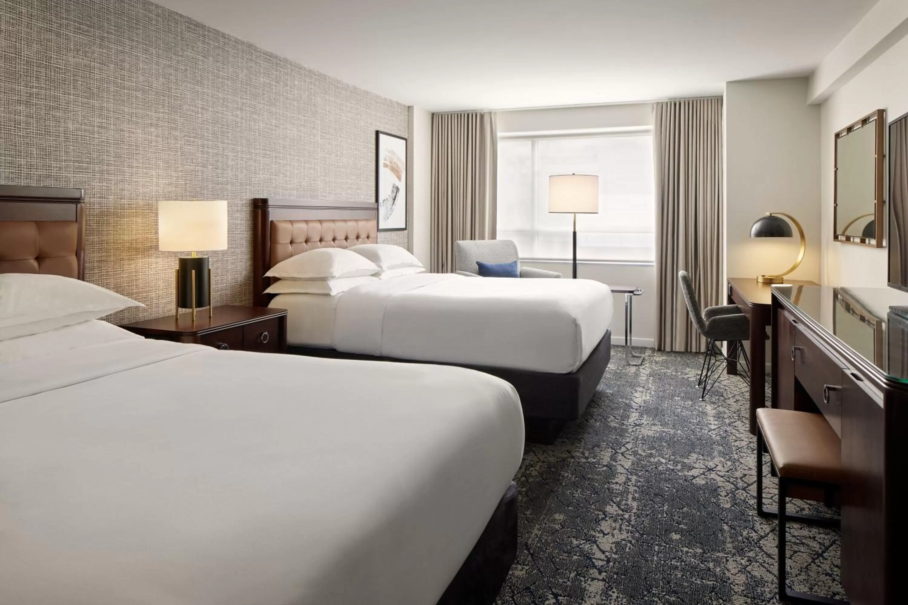 Photo of the whole room, Bed in Sheraton Valley Forge King of Prussia