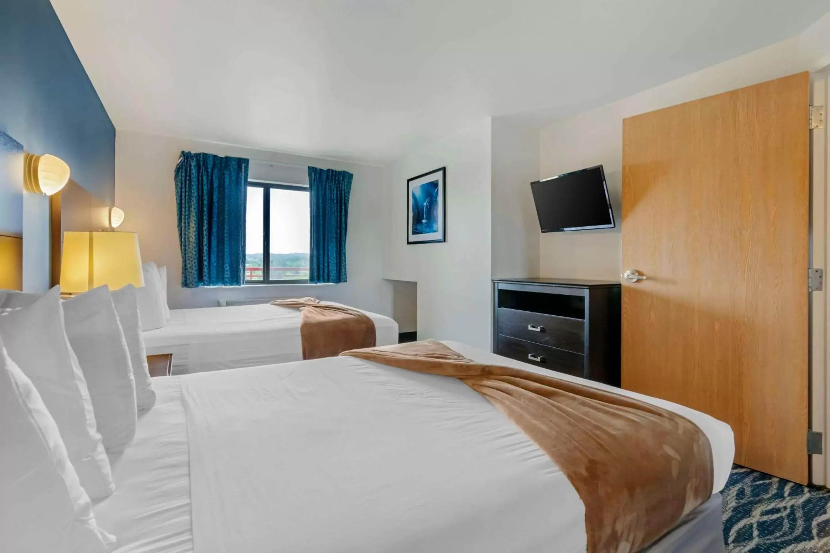 Bedroom, Bed in Atlantis Family Waterpark Hotel