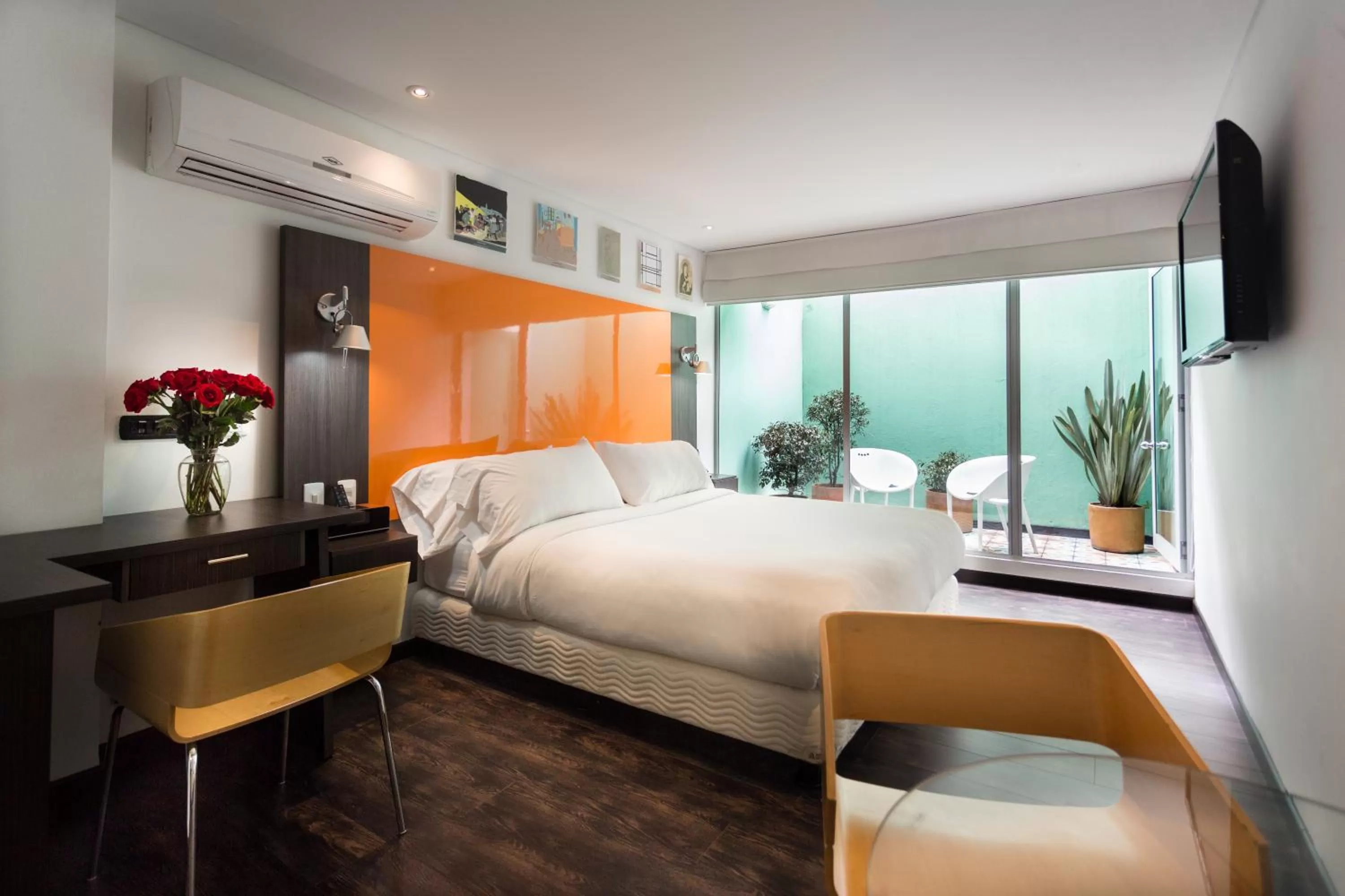 Bed in Hotel 104 Art Suites