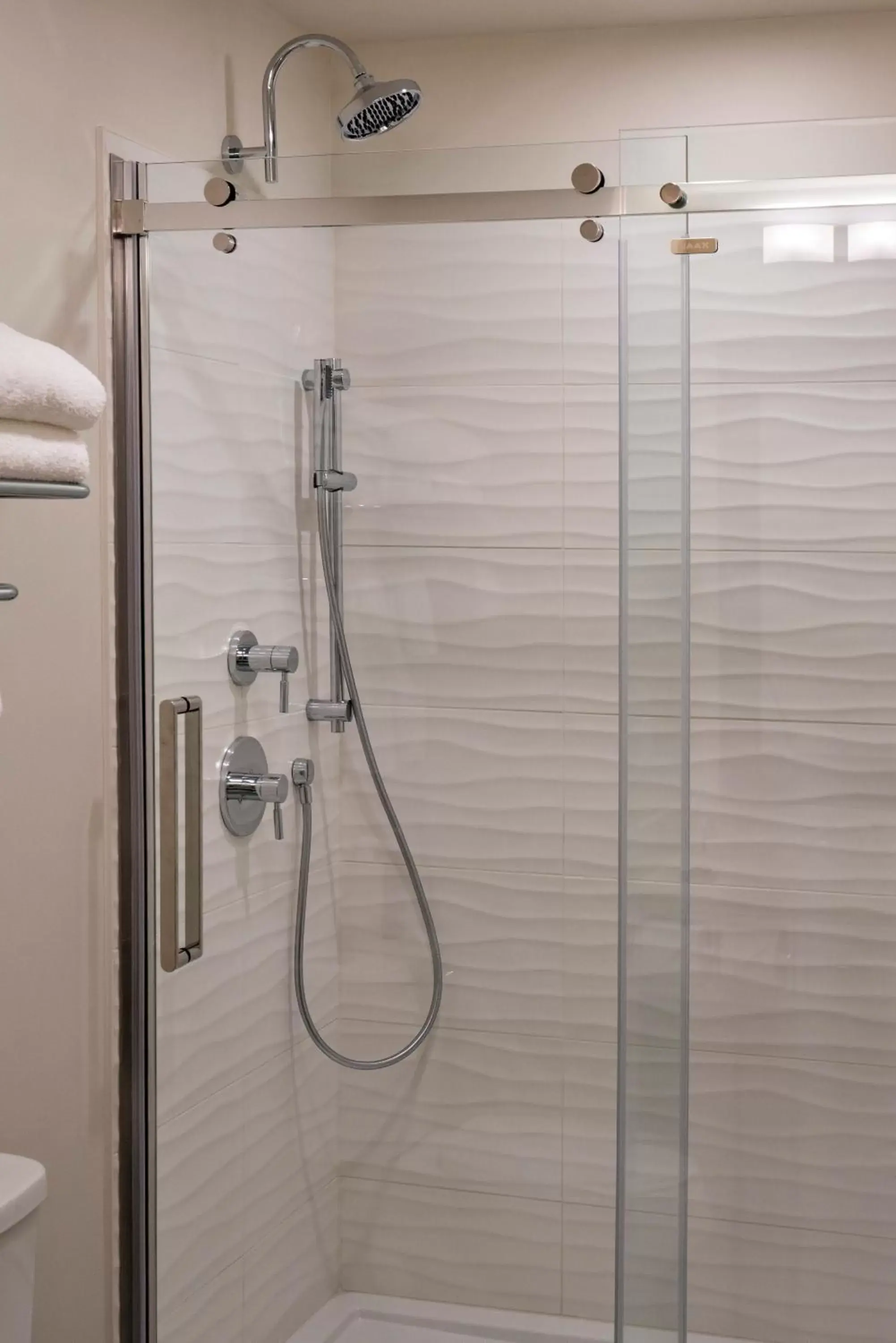 Shower, Bathroom in Coast Oliver Hotel