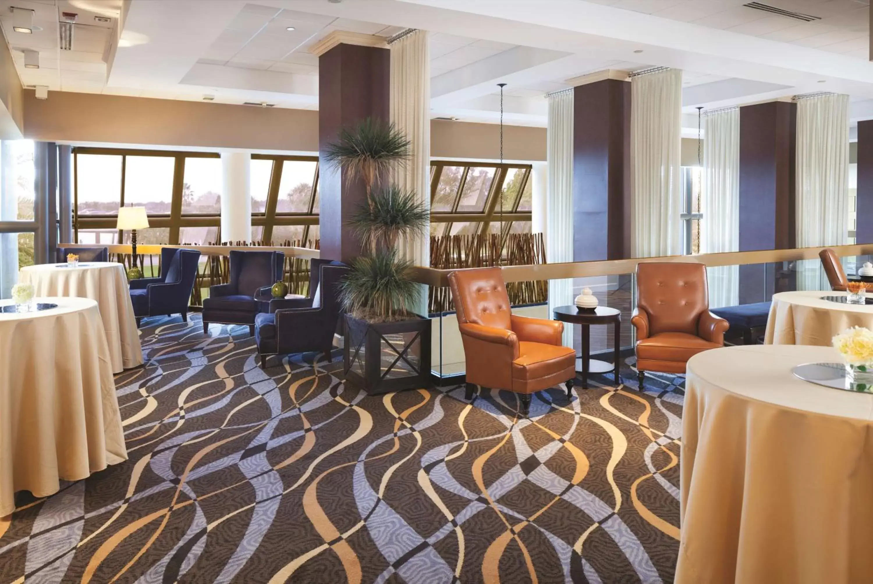 Meeting/conference room, Lounge/Bar in DoubleTree by Hilton Orlando Downtown