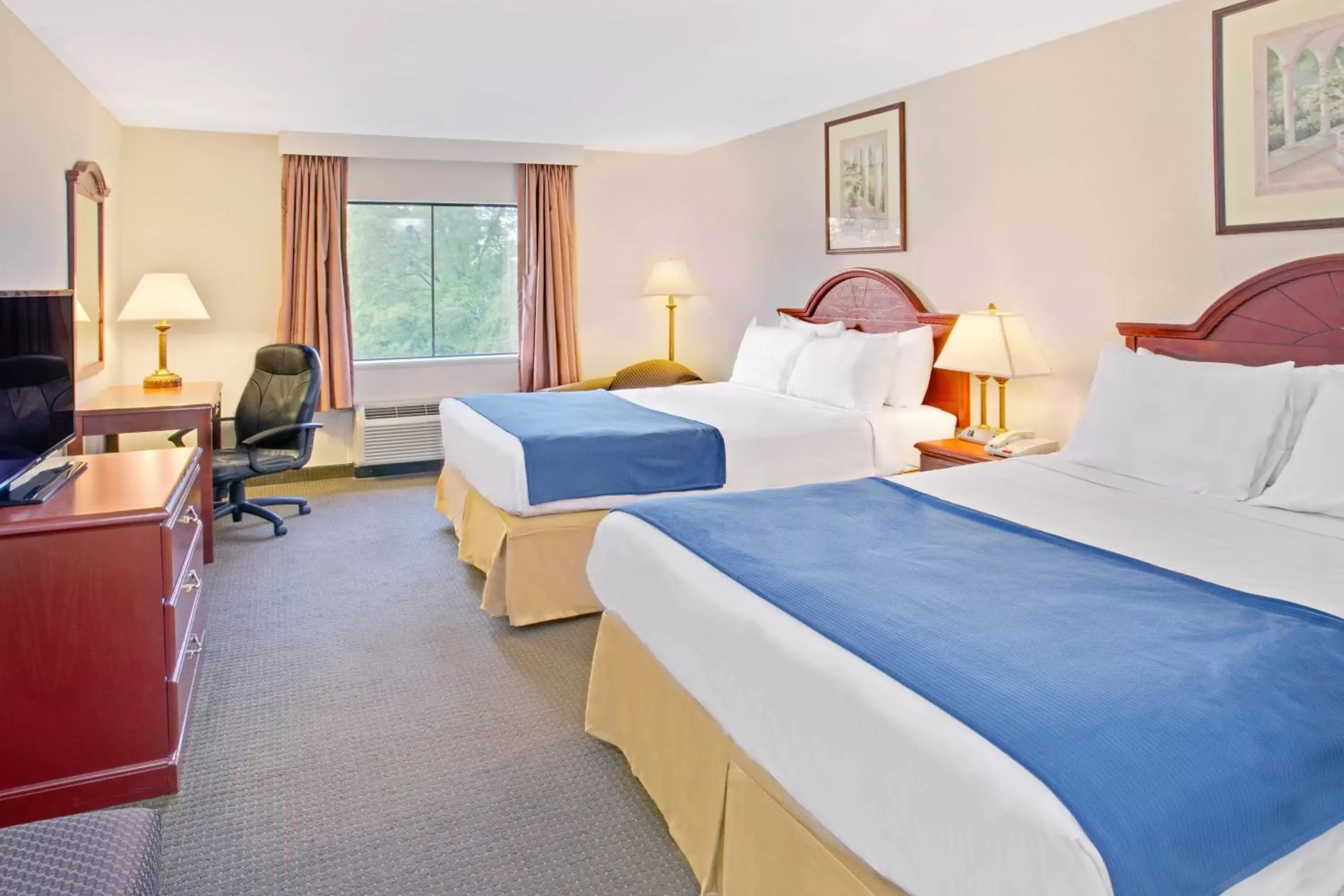Queen Room with Two Queen Beds - Disability Access/Non-Smoking in Days Inn & Suites by Wyndham Laurel Near Fort Meade Queen Room with Two Queen Beds - Disability Access/Non-Smoking in Days Inn & Suites by Wyndham Laurel Near Fort Meade