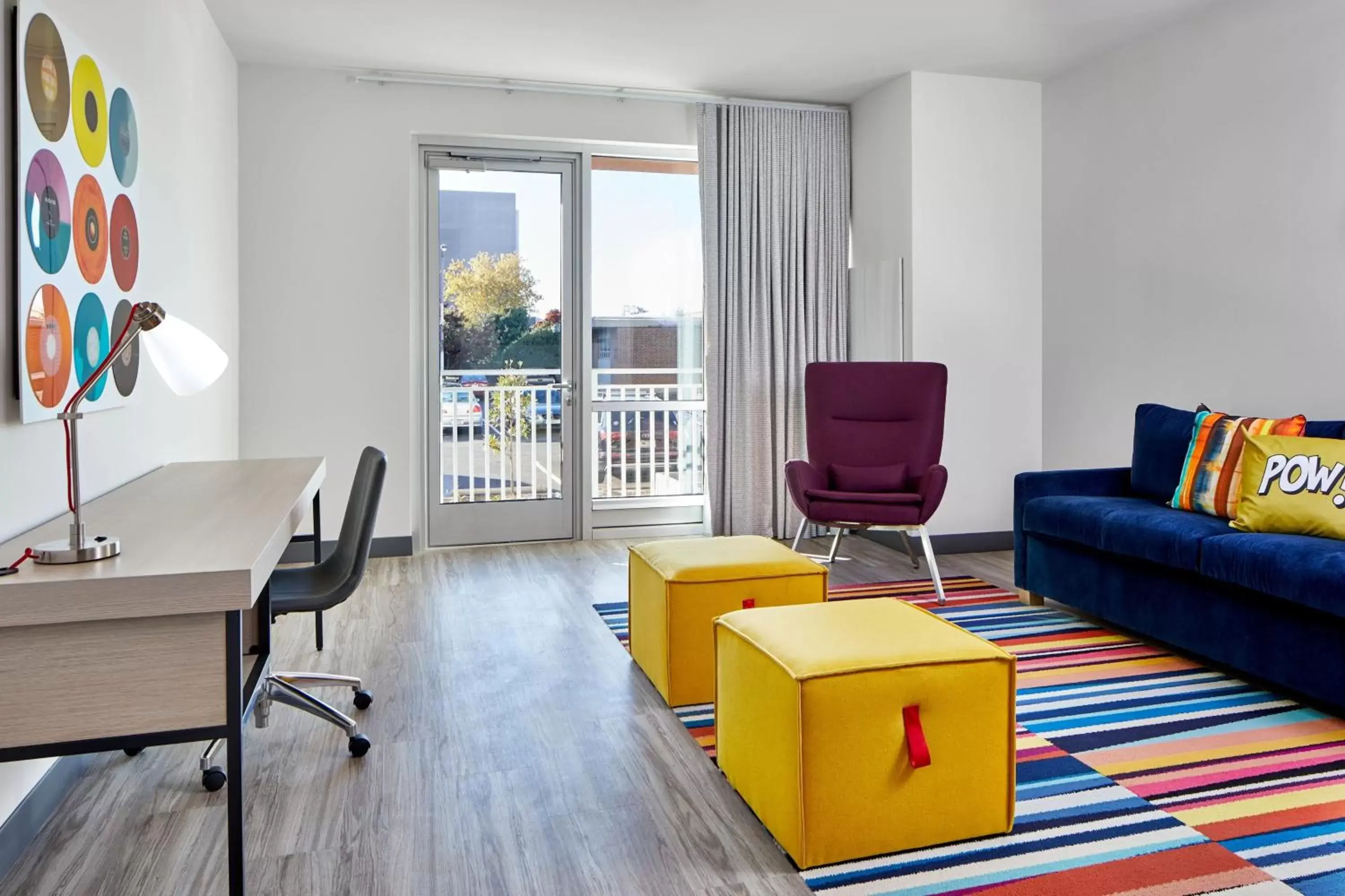 Photo of the whole room, Seating Area in Aloft Wilmington at Coastline Center