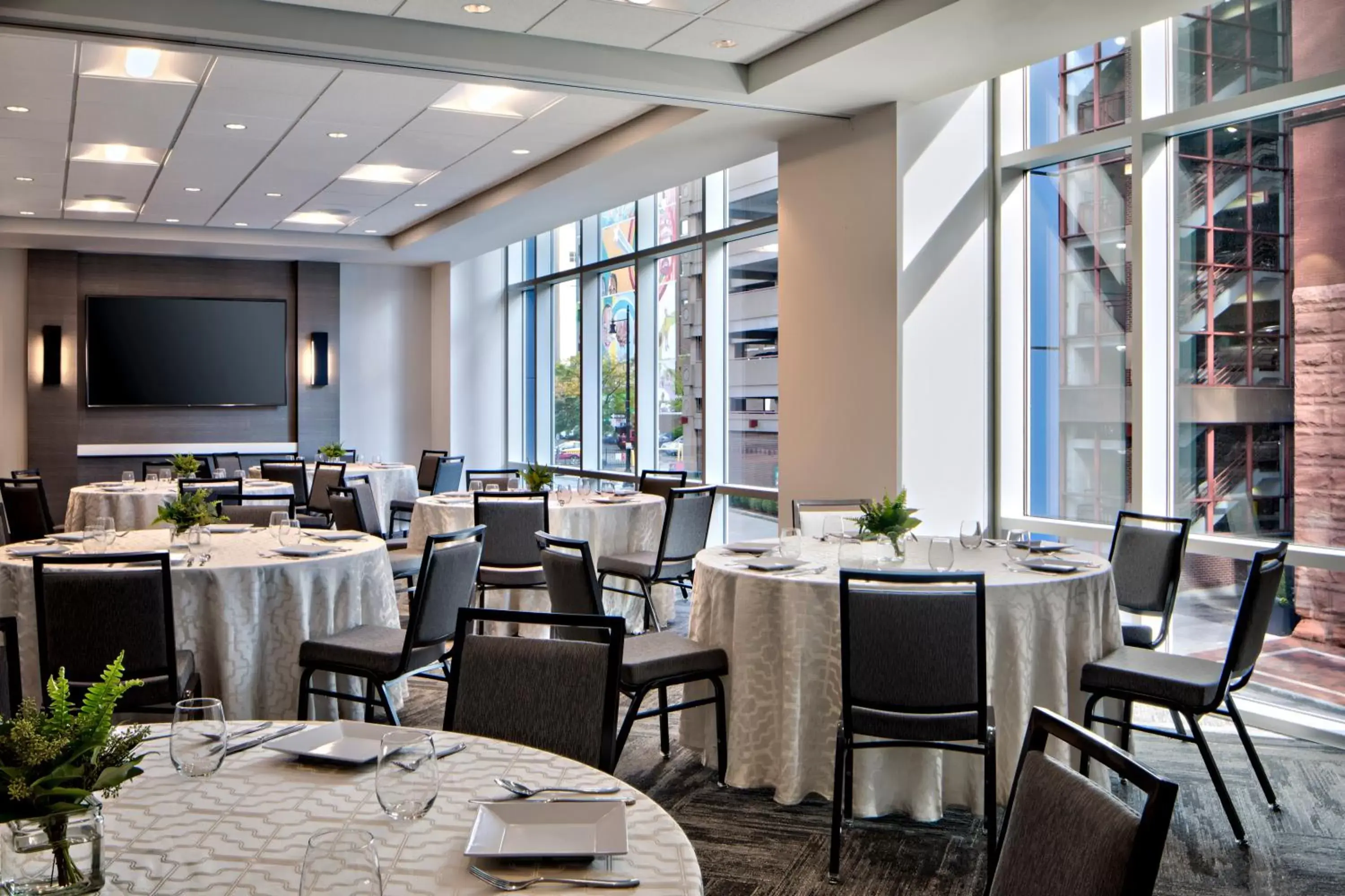 Banquet/Function facilities, Restaurant/Places to Eat in Hyatt Place Grand Rapids Downtown