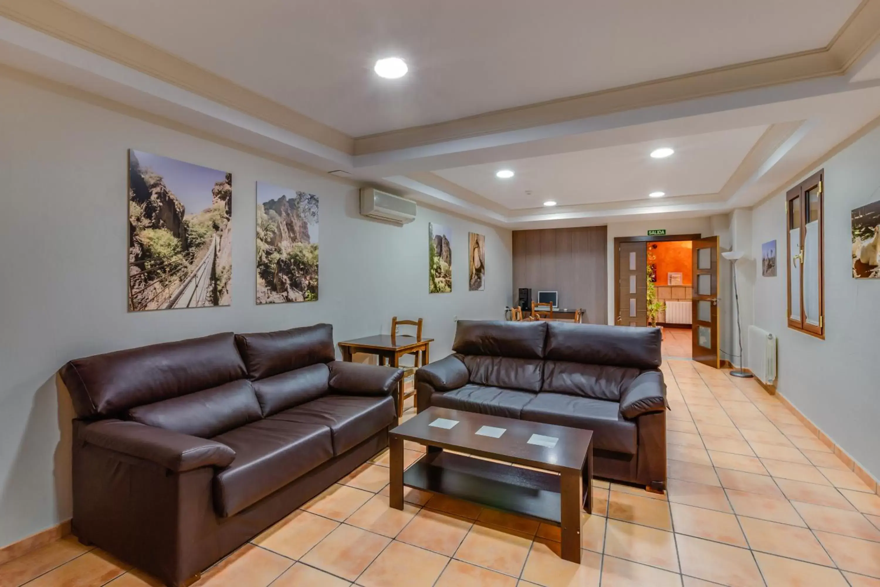 Communal lounge/ TV room, Seating Area in Hotel Rural Huerta del Laurel