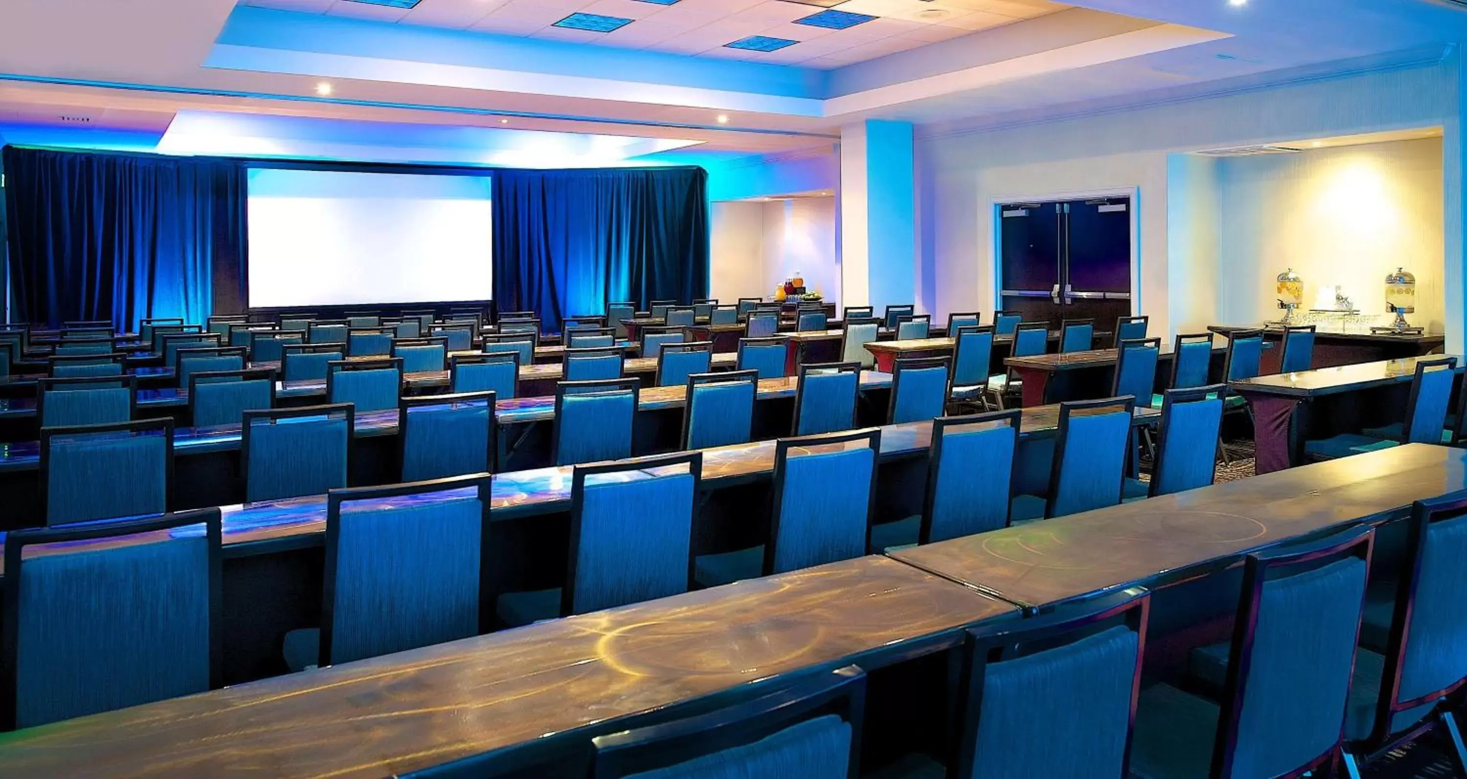 Meeting/conference room in Embassy Suites by Hilton Walnut Creek