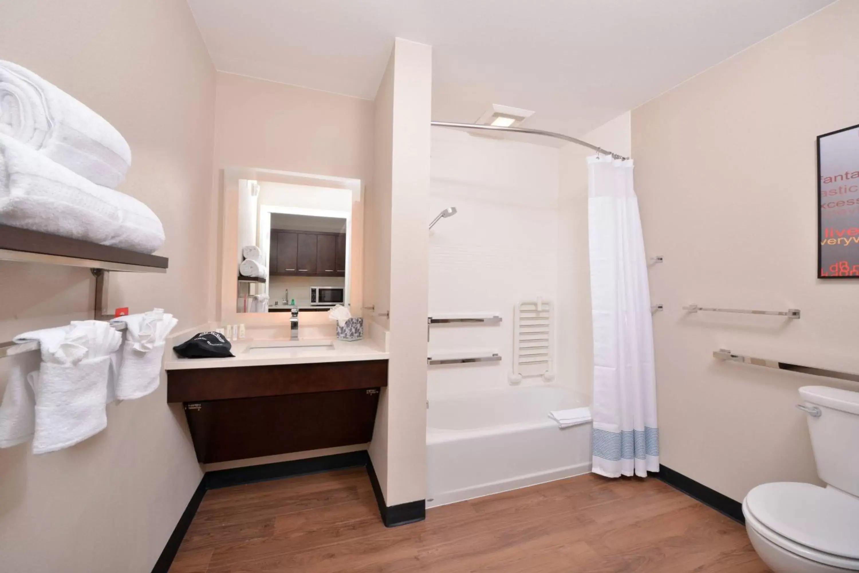 Bathroom in TownePlace Suites by Marriott Ontario Chino Hills