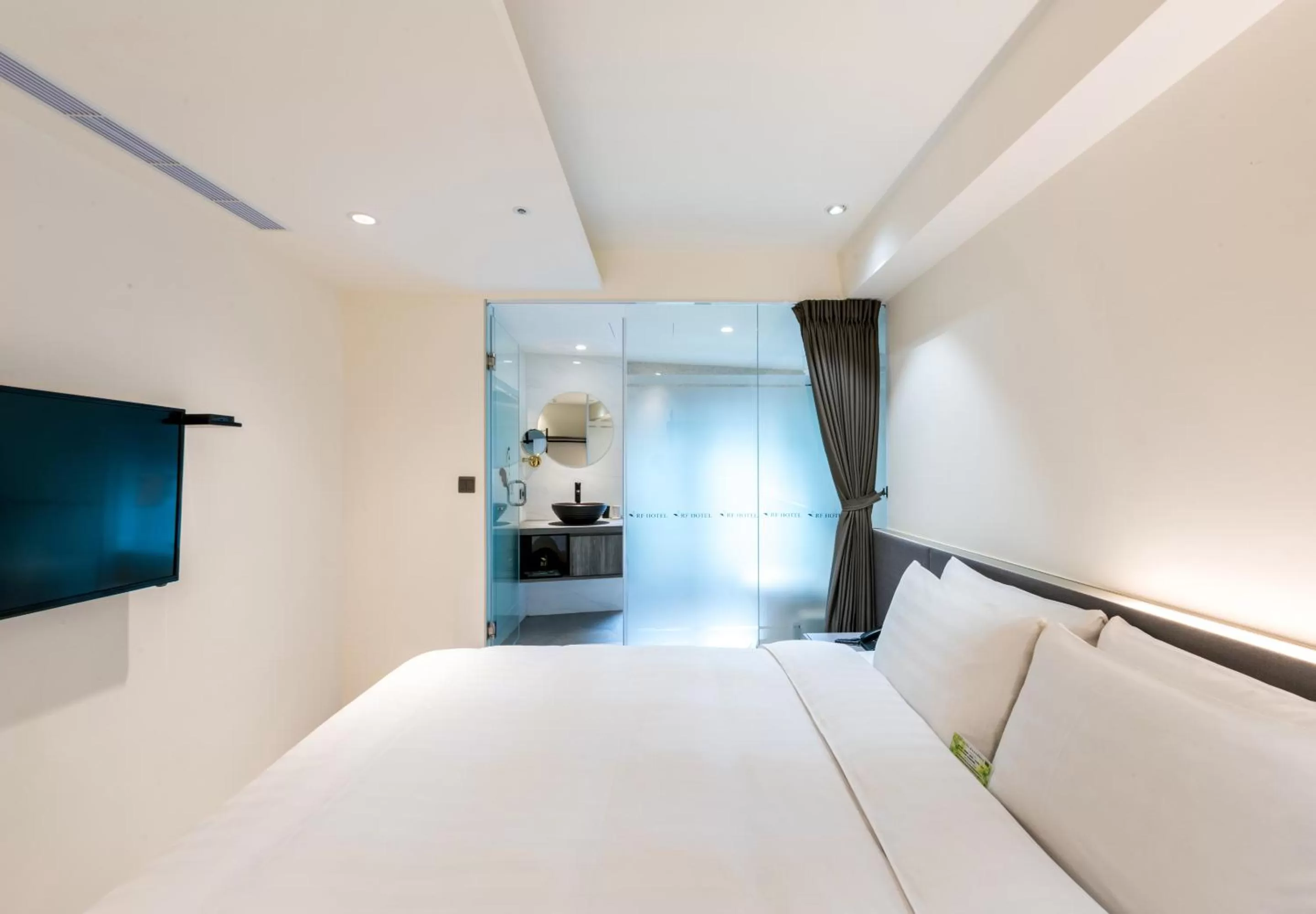 Bed in RF Hotel - Zhongxiao