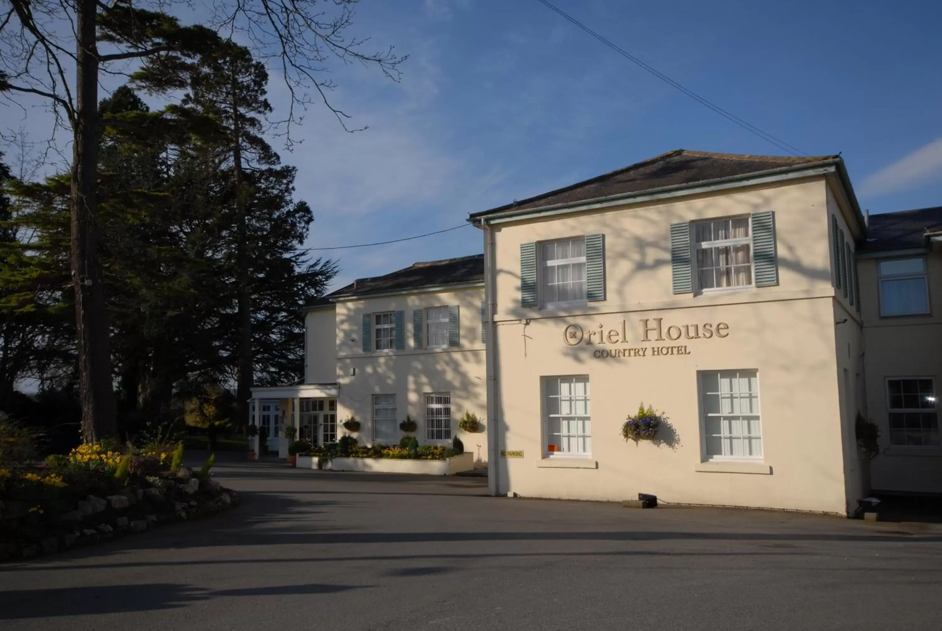 Property Building in The Oriel Hotel