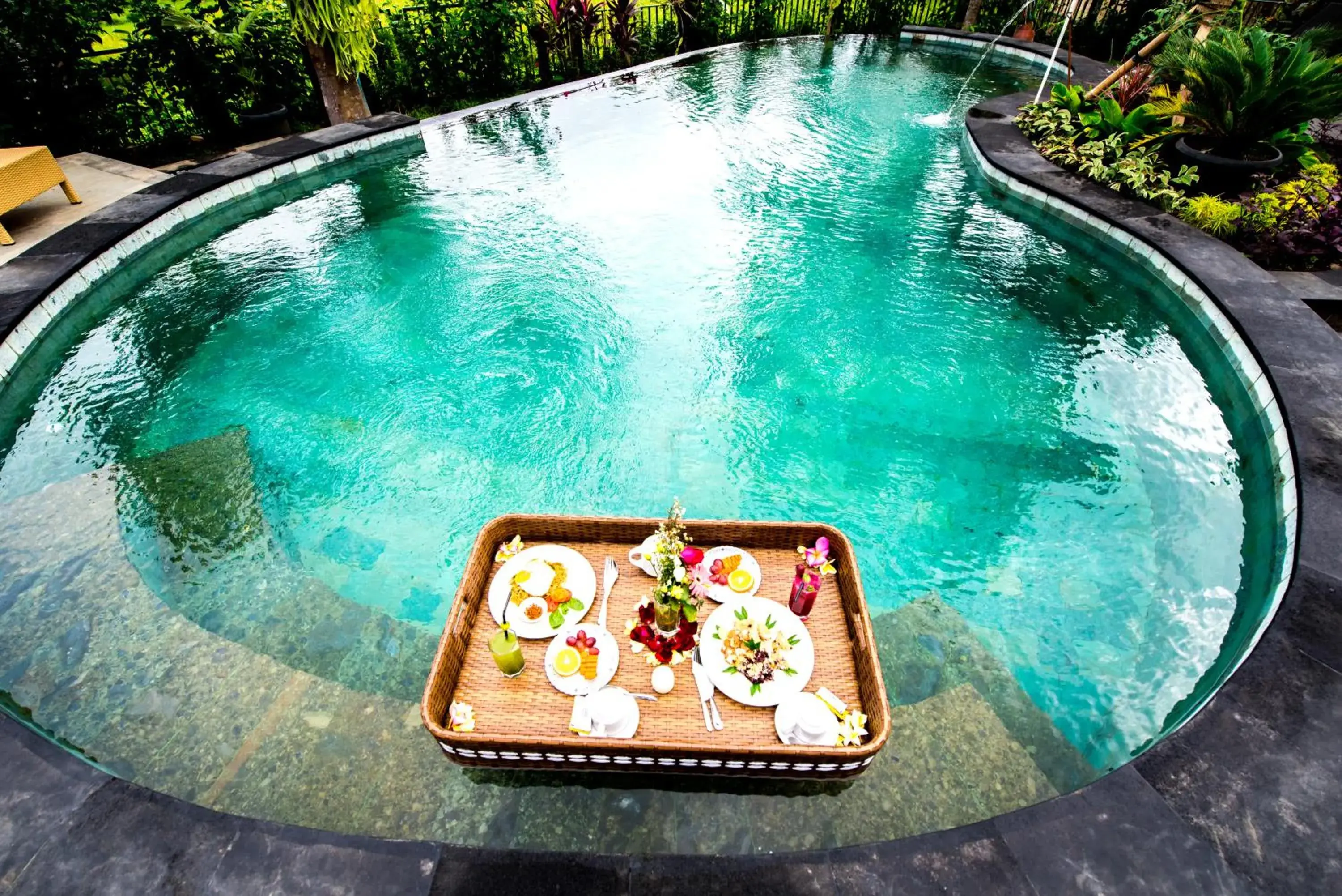 Food and drinks, Swimming Pool in Puri Kobot