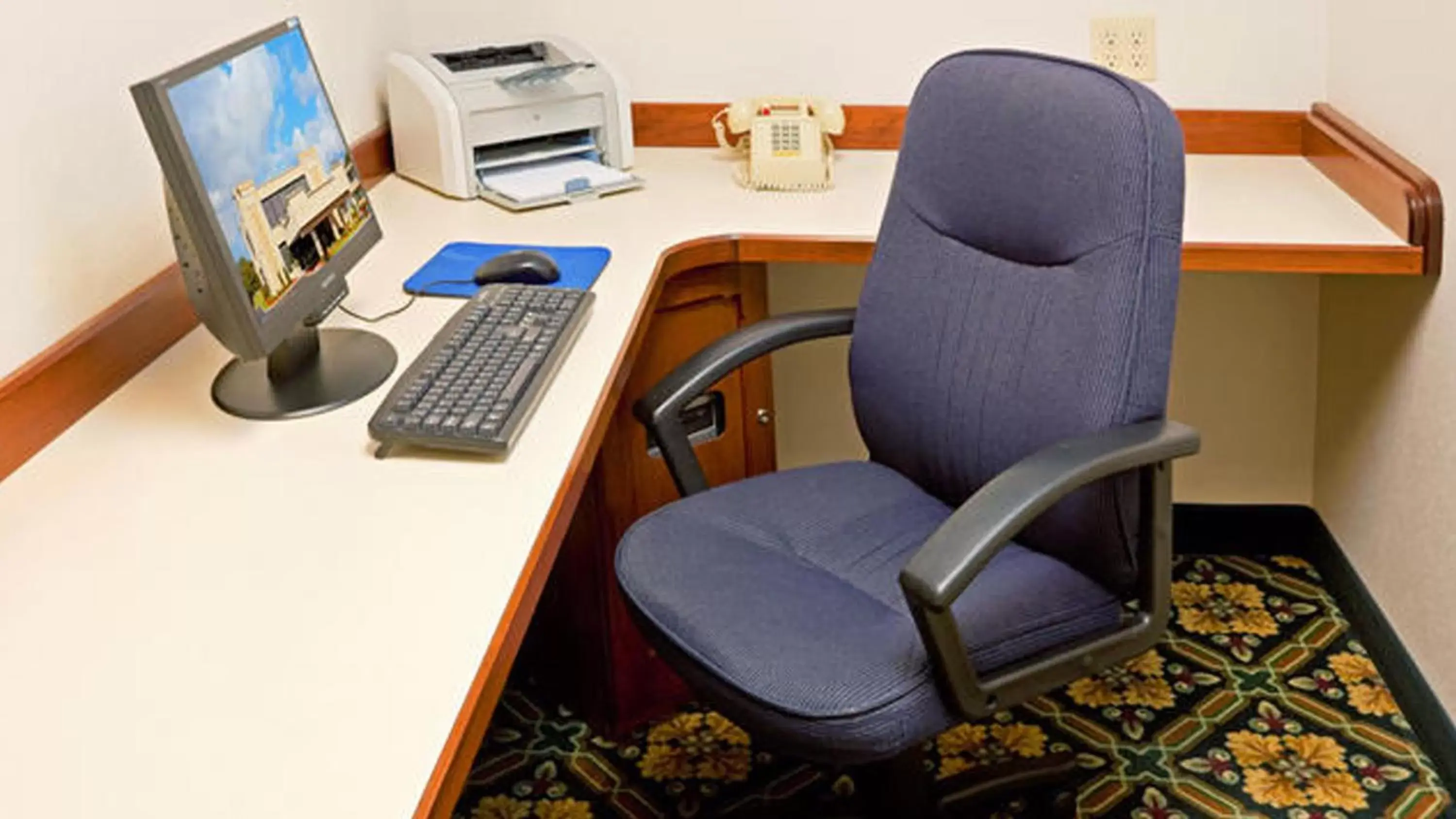Business facilities, Business Area/Conference Room in Quality Inn Horseheads