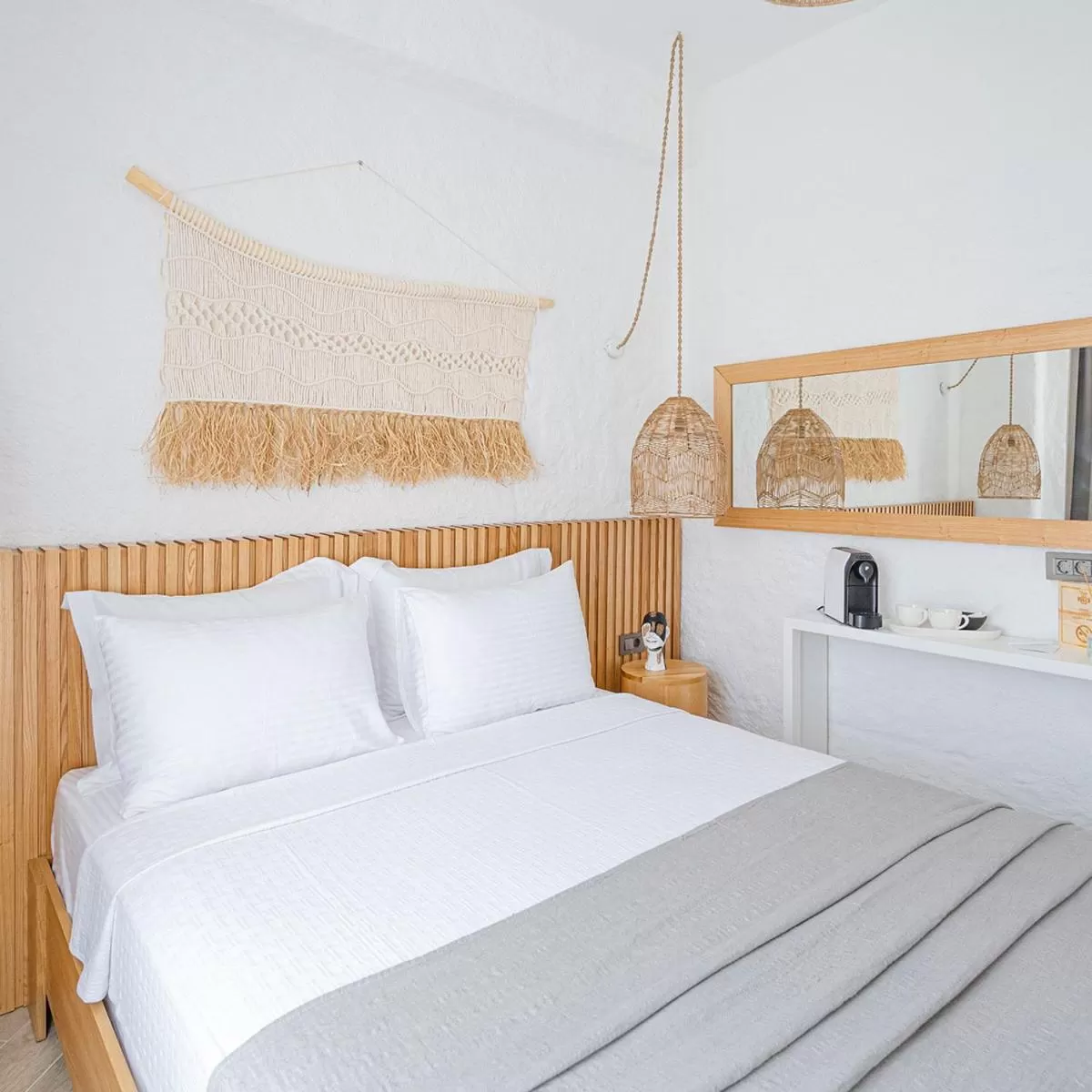 Bed in Voger Alaçatı Silence