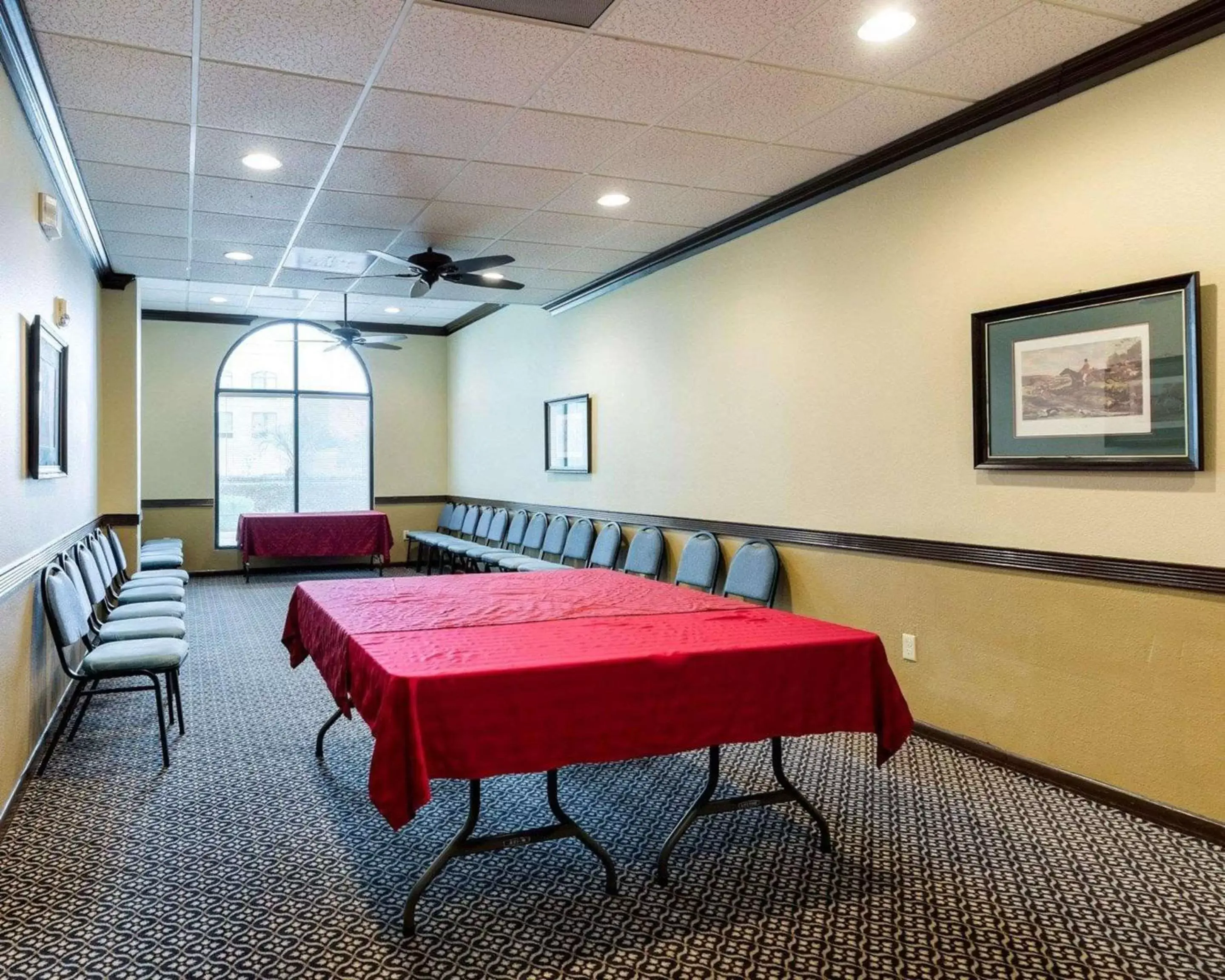 On site, Business Area/Conference Room in Comfort Suites Bush Intercontinental Airport